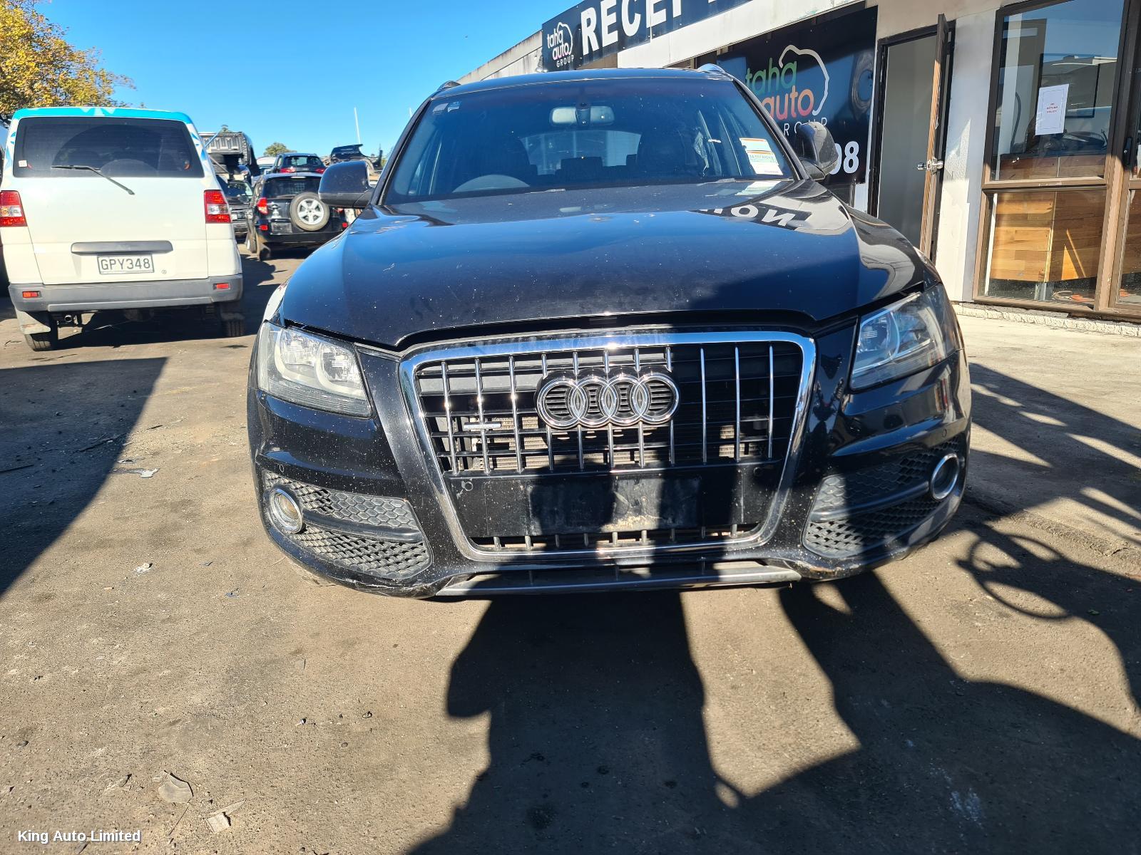 Audi Q5 2009 Radiator thumbnail 1