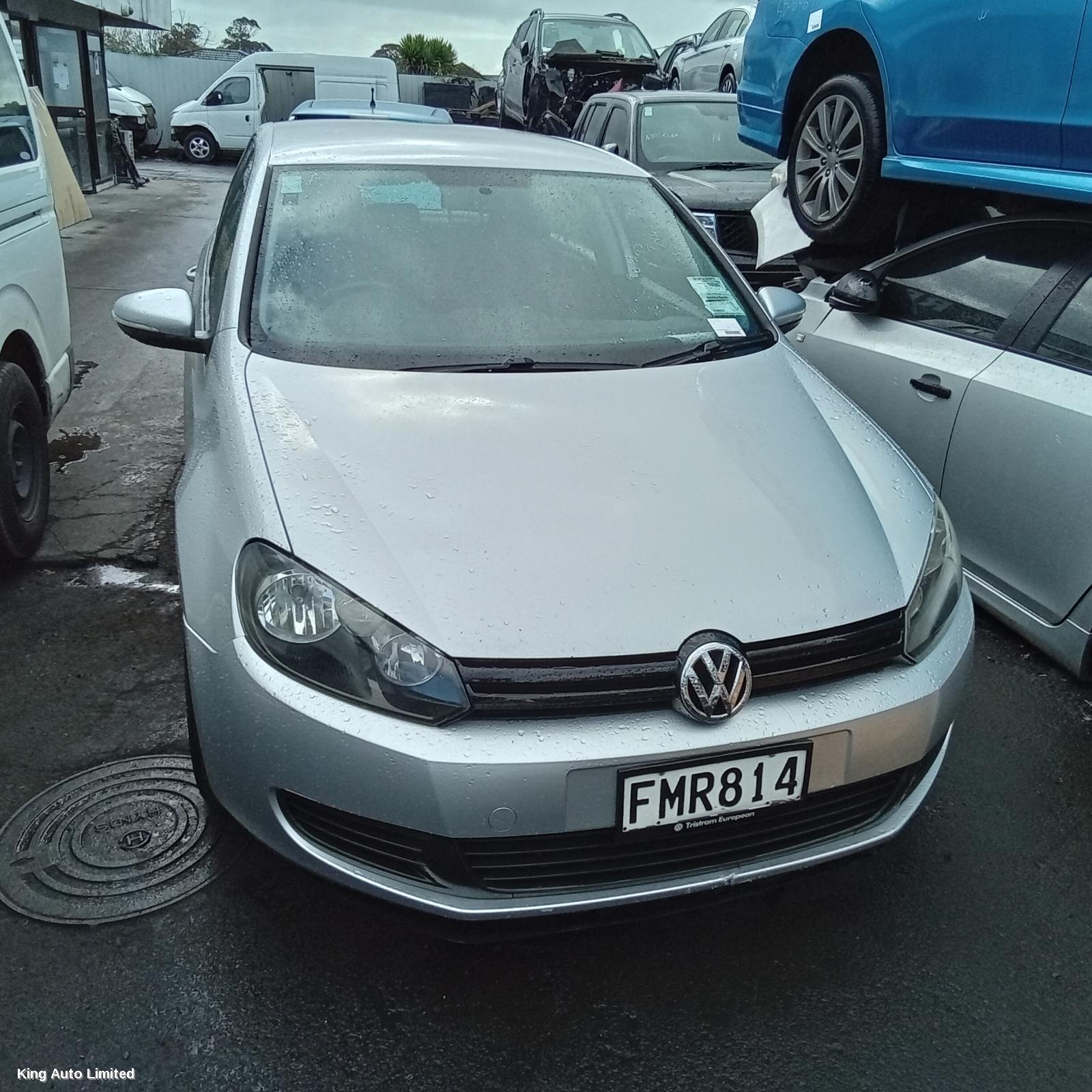 Volkswagen GOLF 2010 Bootlid/Tailgate thumbnail 1
