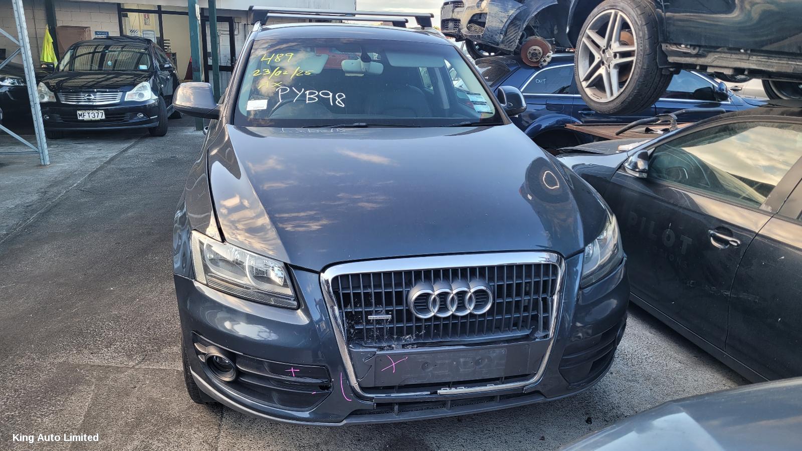 AUDI Q5 2011 Left Headlamp thumbnail 1