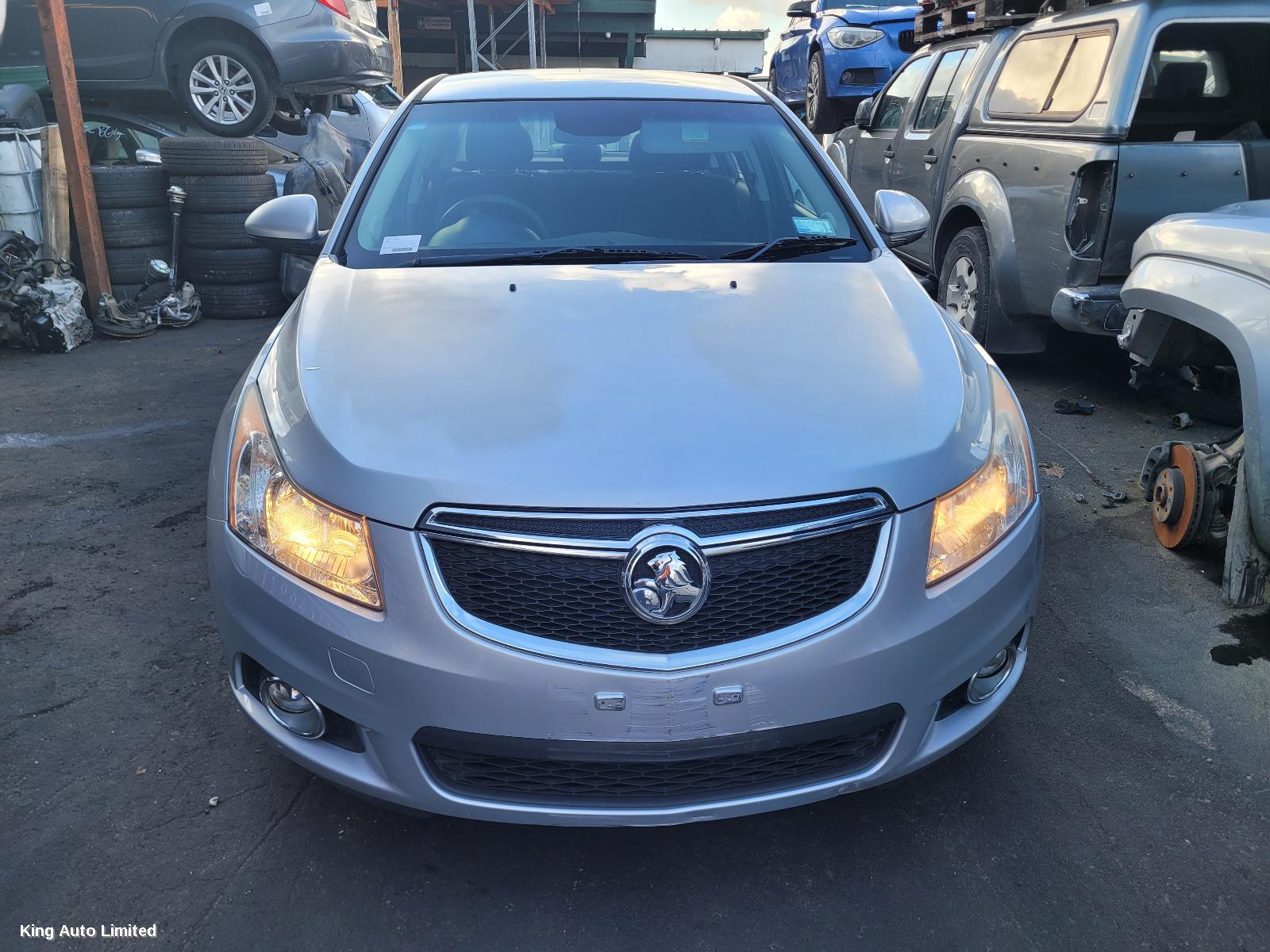 HOLDEN CRUZE 2013 Right Guard thumbnail 1
