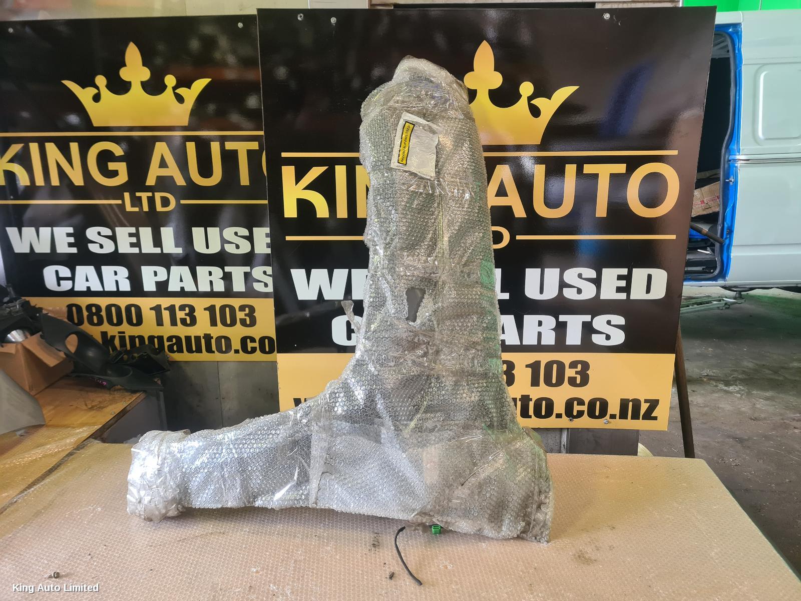 VOLKSWAGEN AMAROK 2021 Left Guard thumbnail 1