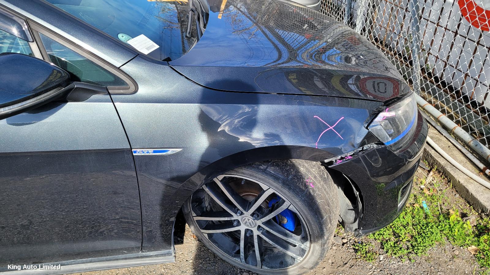Volkswagen GOLF 2015 Left Taillight thumbnail 3