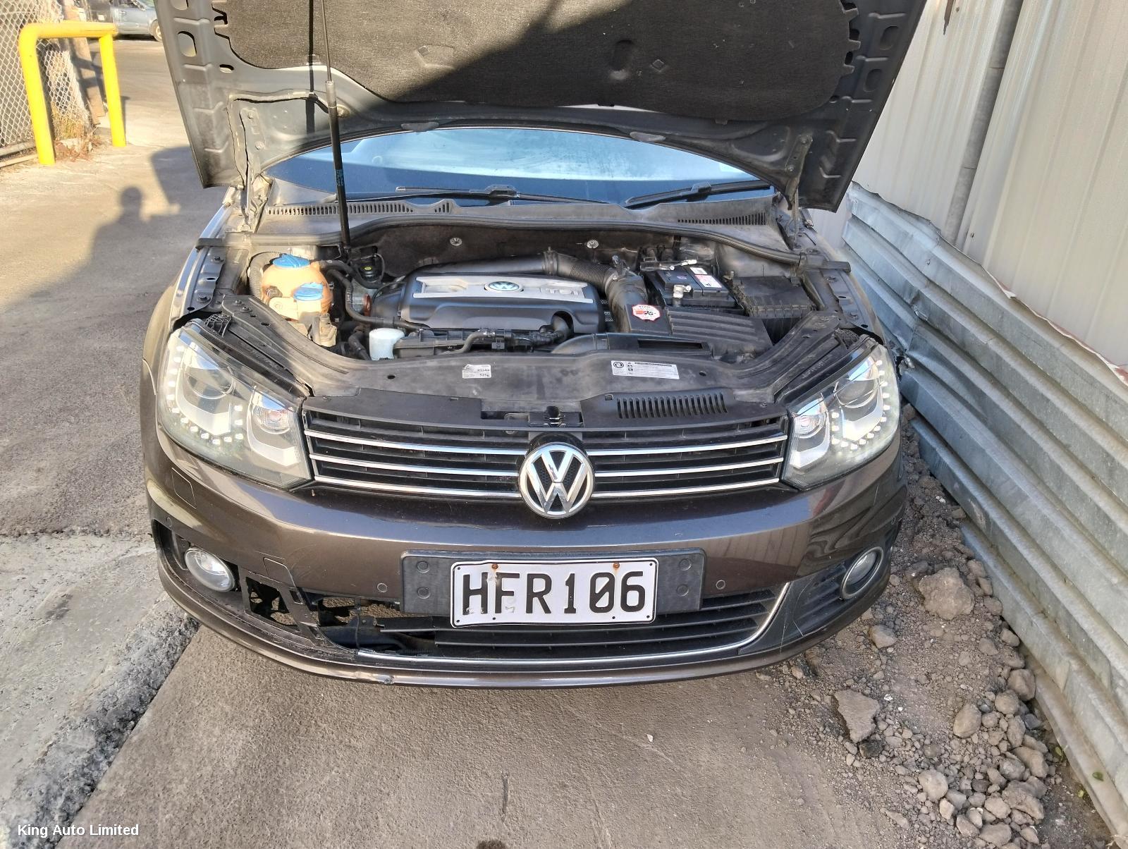 Azraa - VOLKSWAGEN EOS 2012 A/C Condenser