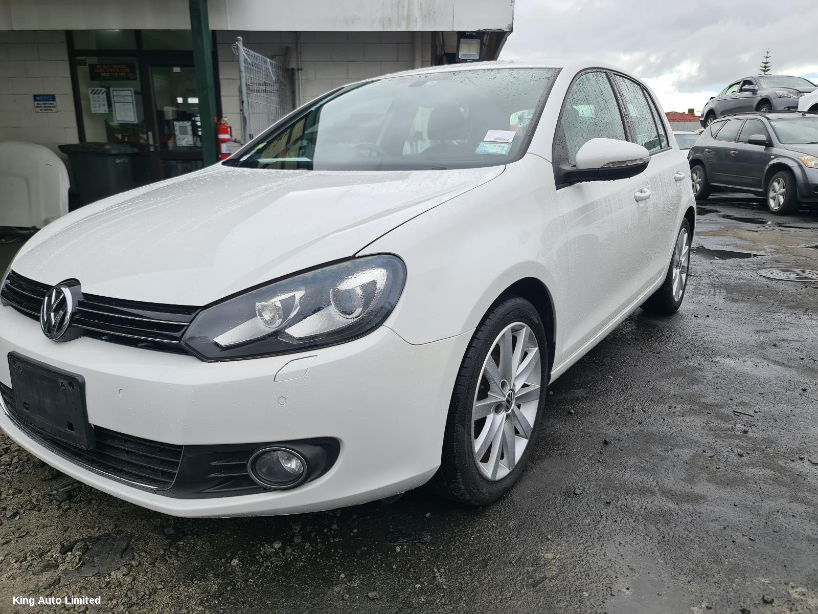 Volkswagen GOLF 2011 Bootlid/Tailgate thumbnail 2