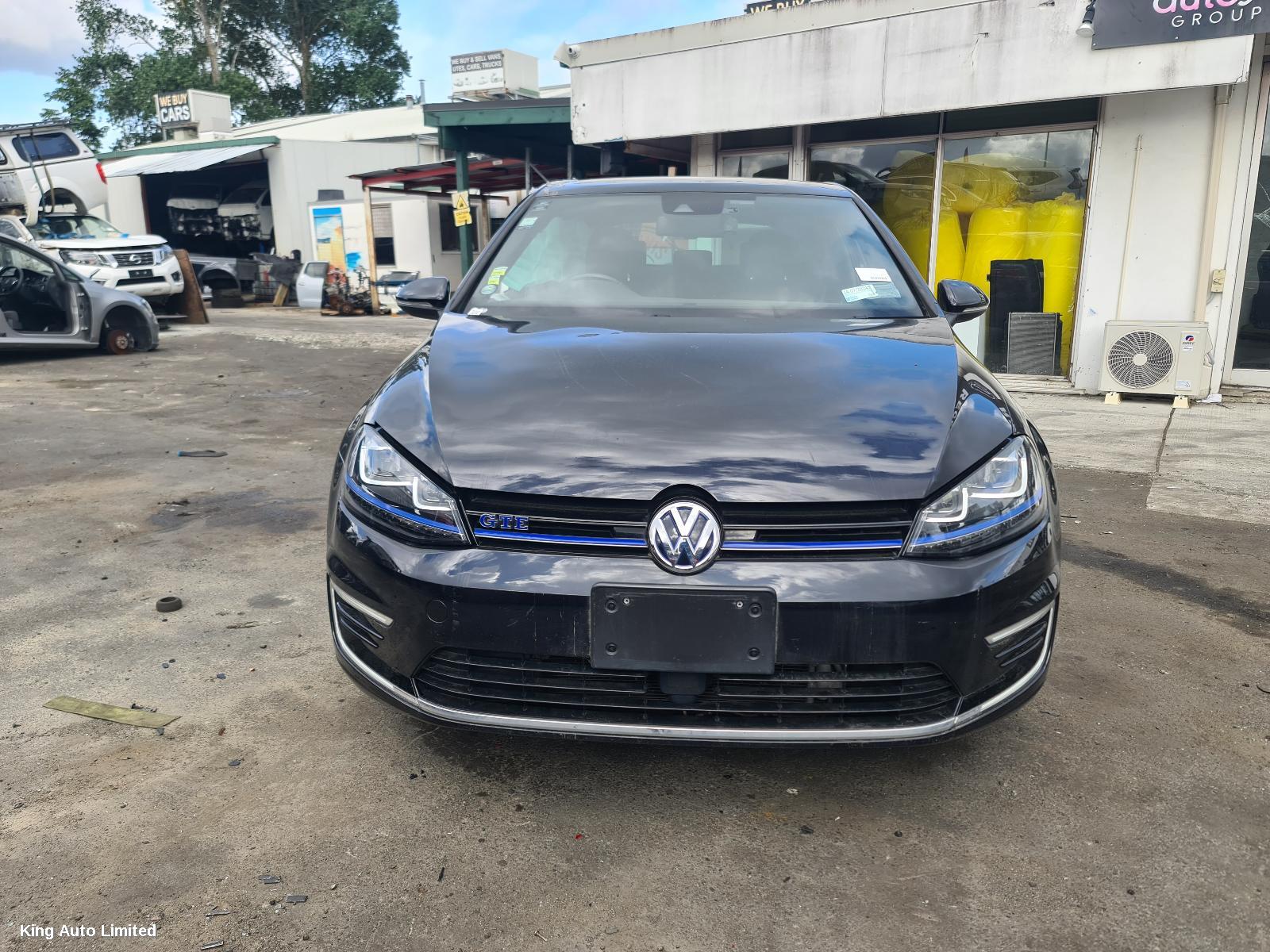 VOLKSWAGEN GOLF 2017 Right Taillight thumbnail 1