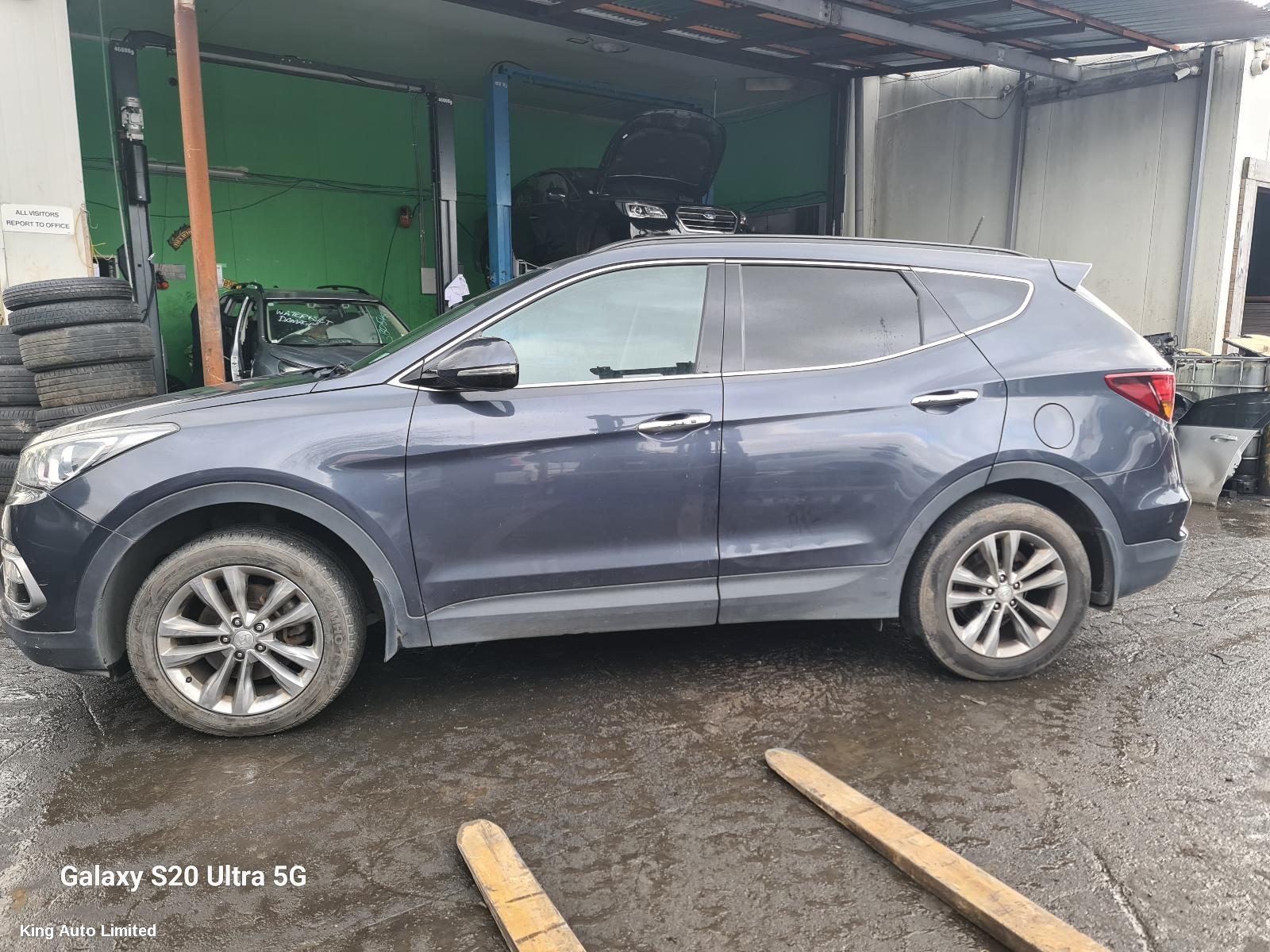 Hyundai SANTA FE 2016 Left Rear Hub Assembly thumbnail 3