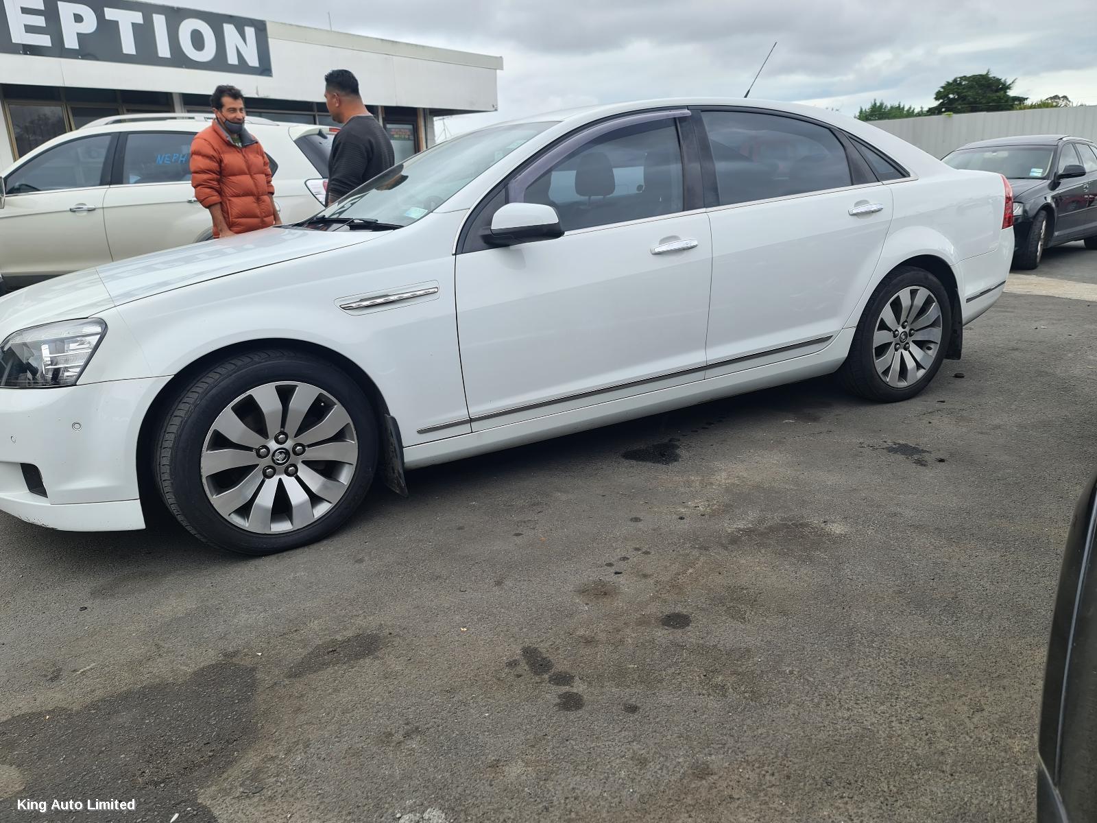 Holden STATESMAN/CAPRICE 2014 Right Guard thumbnail 2