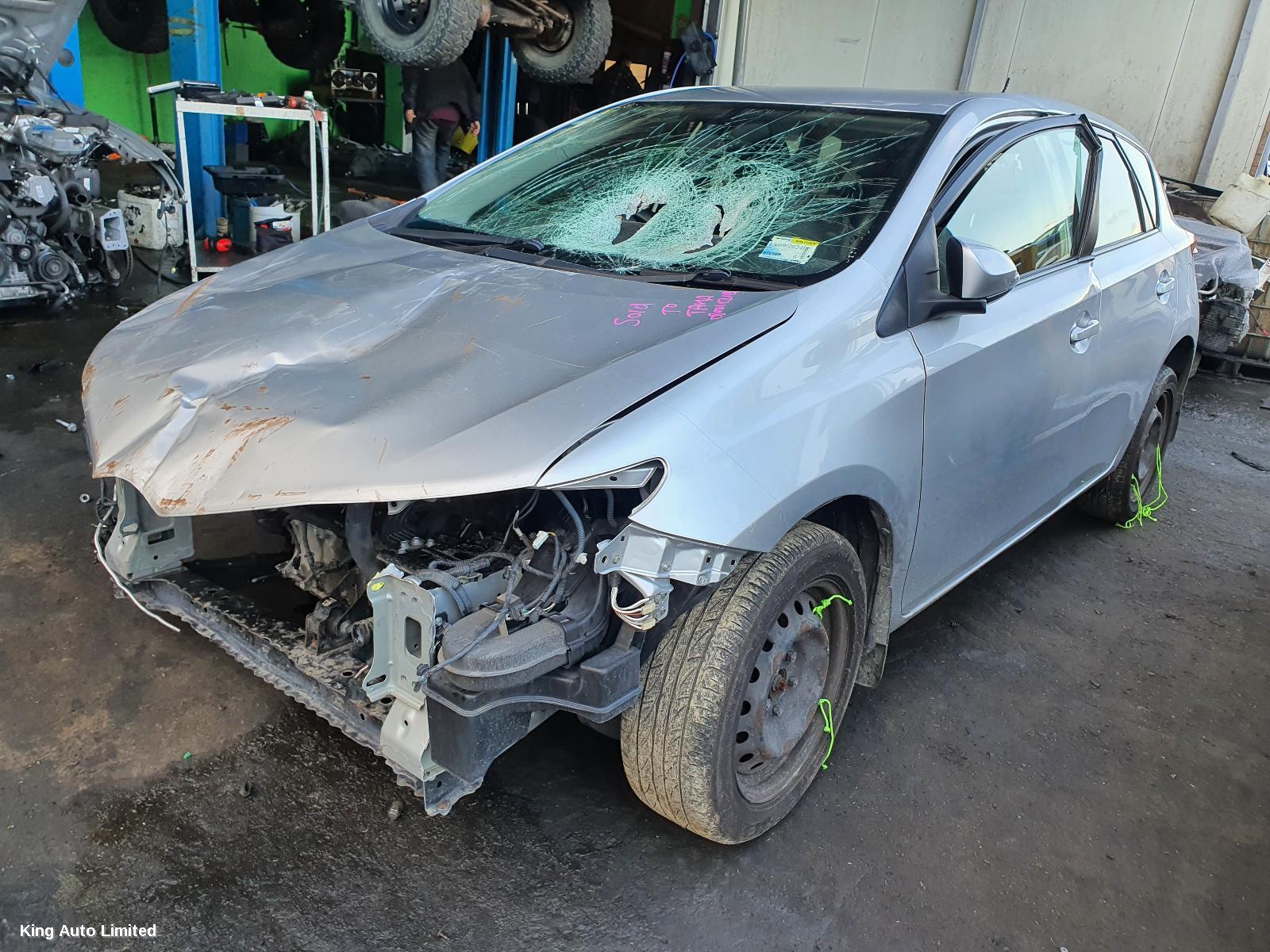Toyota COROLLA 2014 Right Taillight thumbnail 2