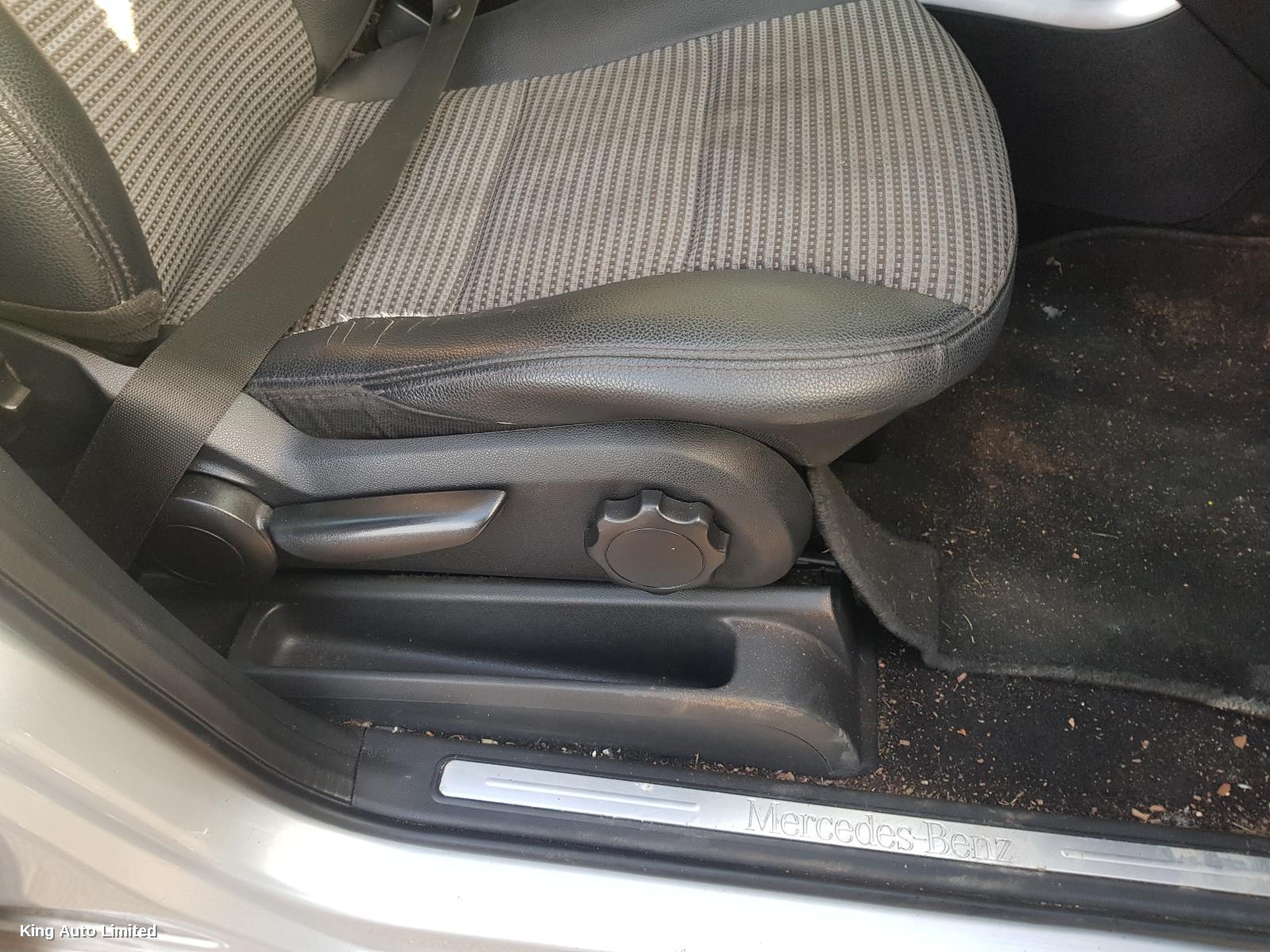 Mercedes-Benz B CLASS 2007 Left Front Door Window thumbnail 1