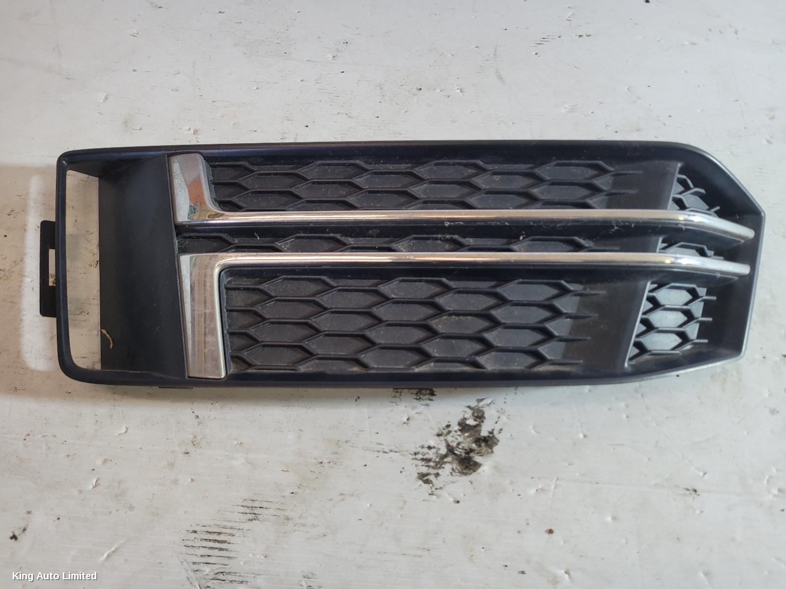 Audi - Audi A4 2018 Grille