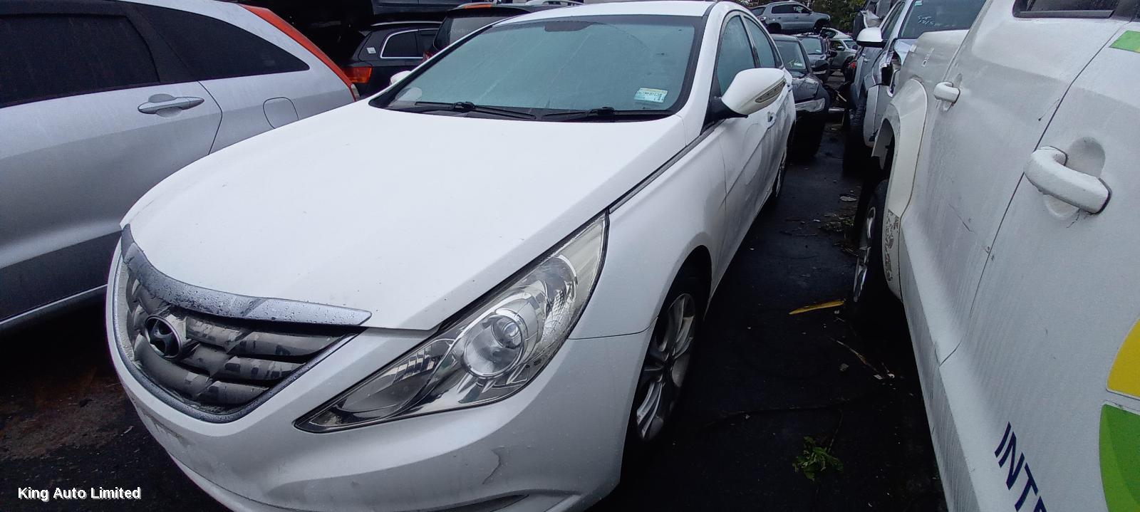 Hyundai I45 2010 Right Headlamp thumbnail 3
