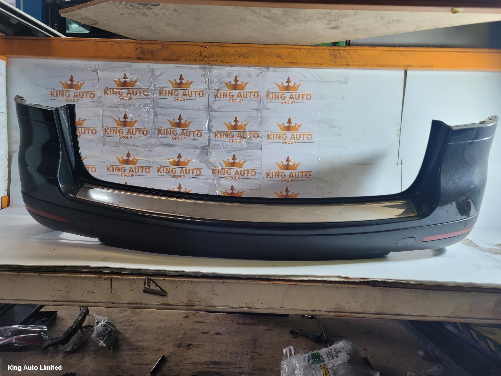 Volkswagen - Volkswagen TOUAREG 2005 Rear Bumper