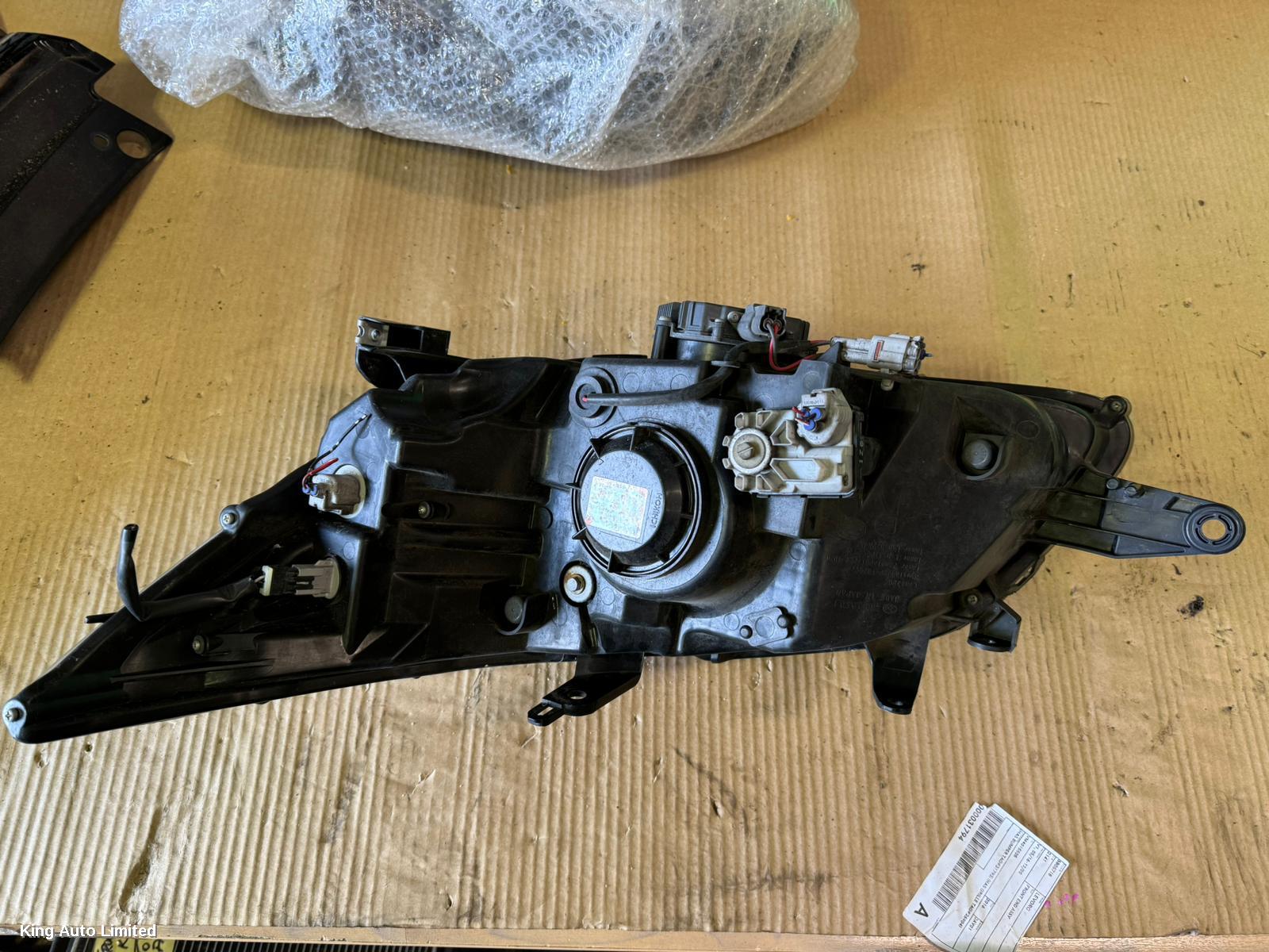 Subaru LIBERTY 2013 Right Headlamp thumbnail 2