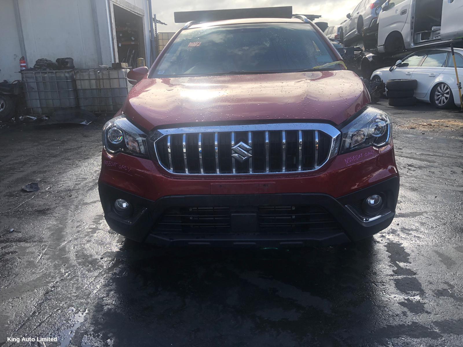 Suzuki - Suzuki S-CROSS 2019 Washer Bottle