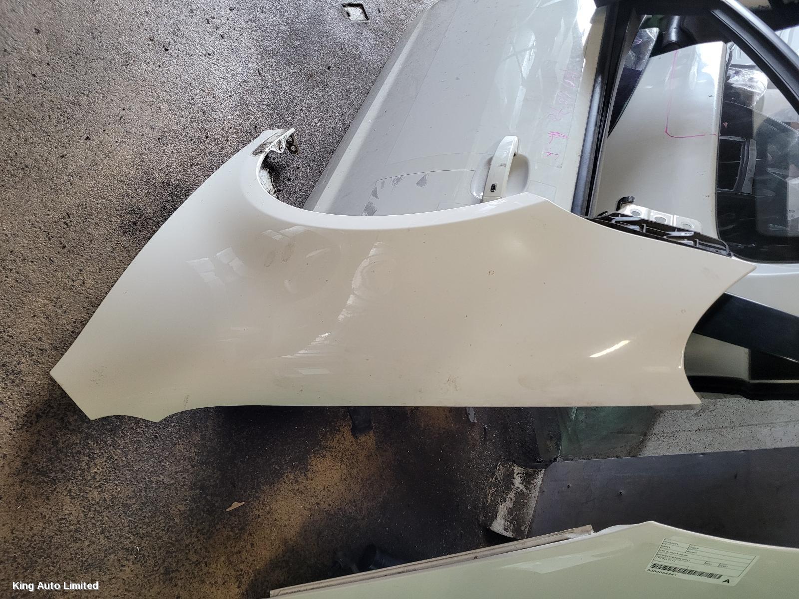 Volkswagen GOLF 2009 Left Guard thumbnail 3