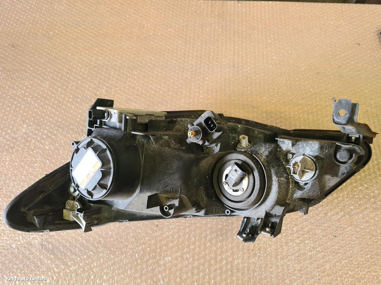 Honda CIVIC 2005 Right Headlamp thumbnail 3