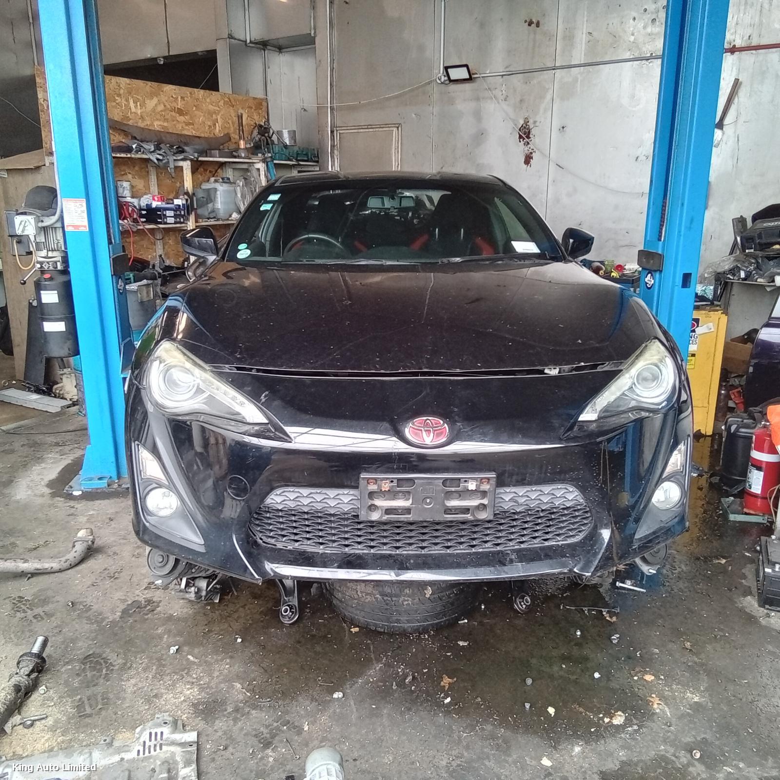 Toyota 86 2012 Right Front Lower Control Arm thumbnail 1