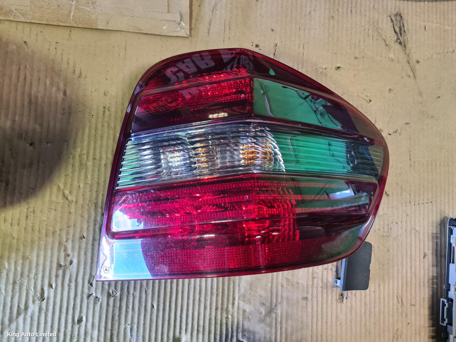 Mercedes-Benz - Mercedes-Benz M CLASS 2006 Right Taillight