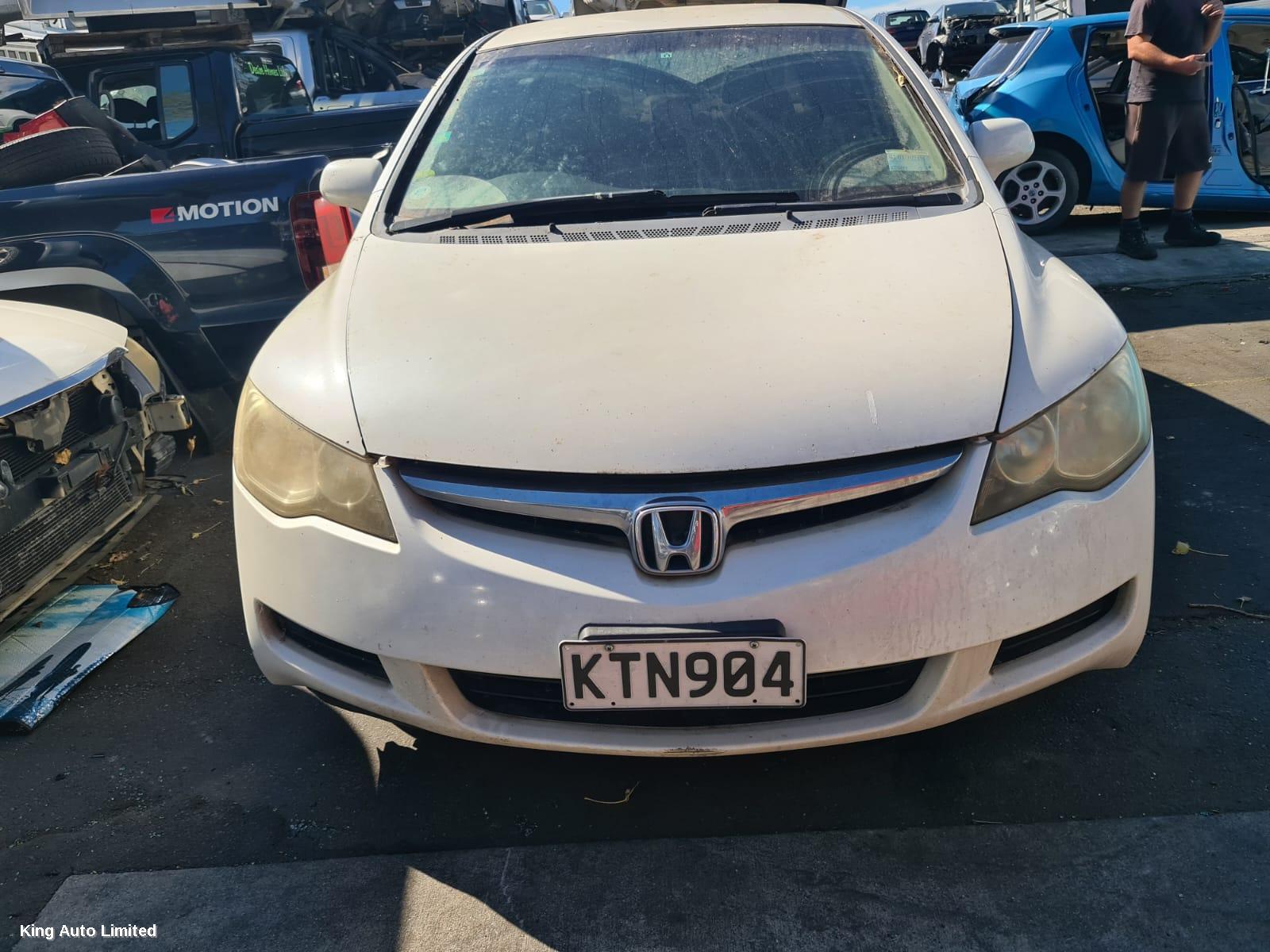 Honda CIVIC 2006 Rear Garnish thumbnail 1