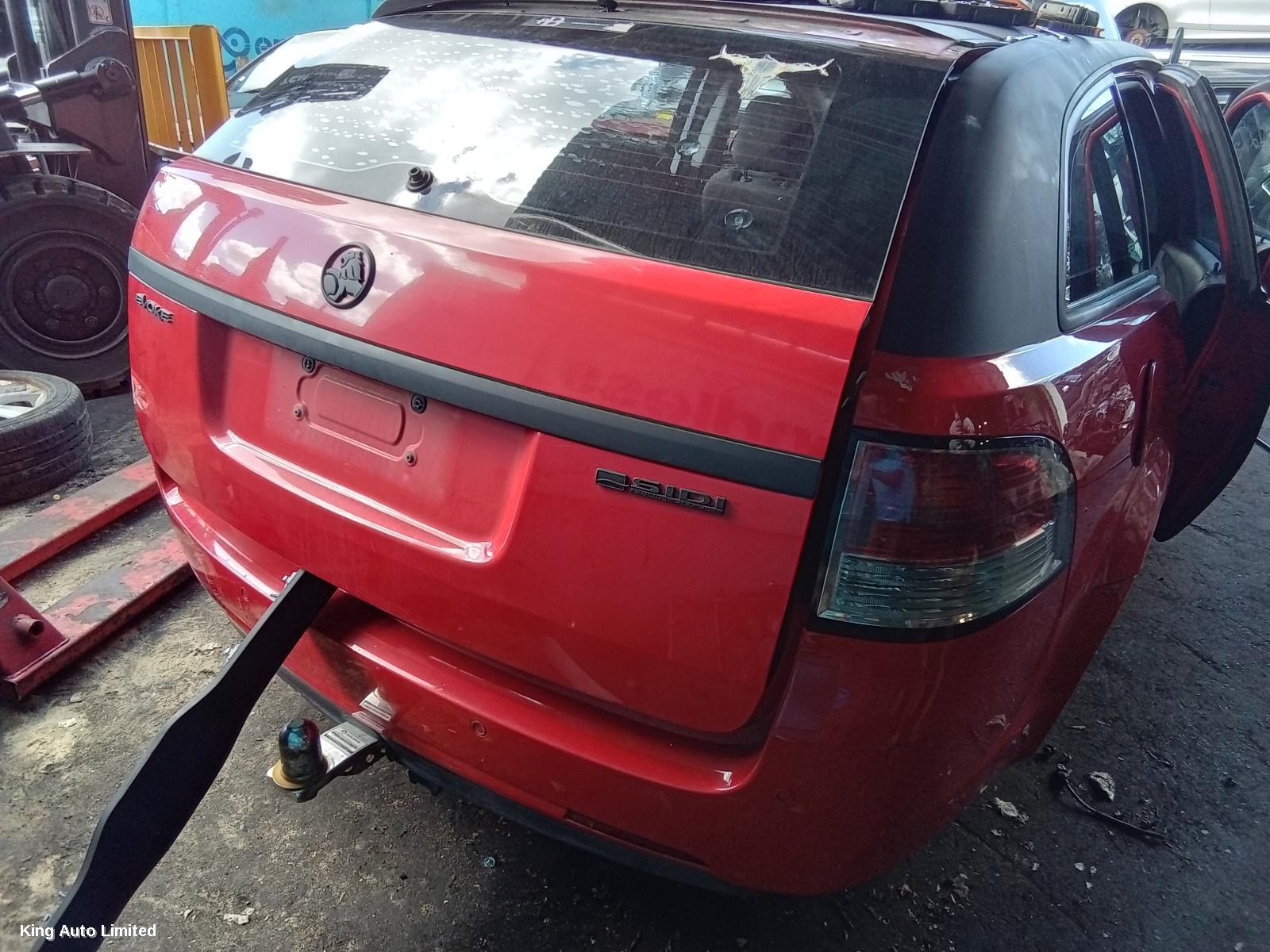 Holden COMMODORE 2013 Right Headlamp thumbnail 3