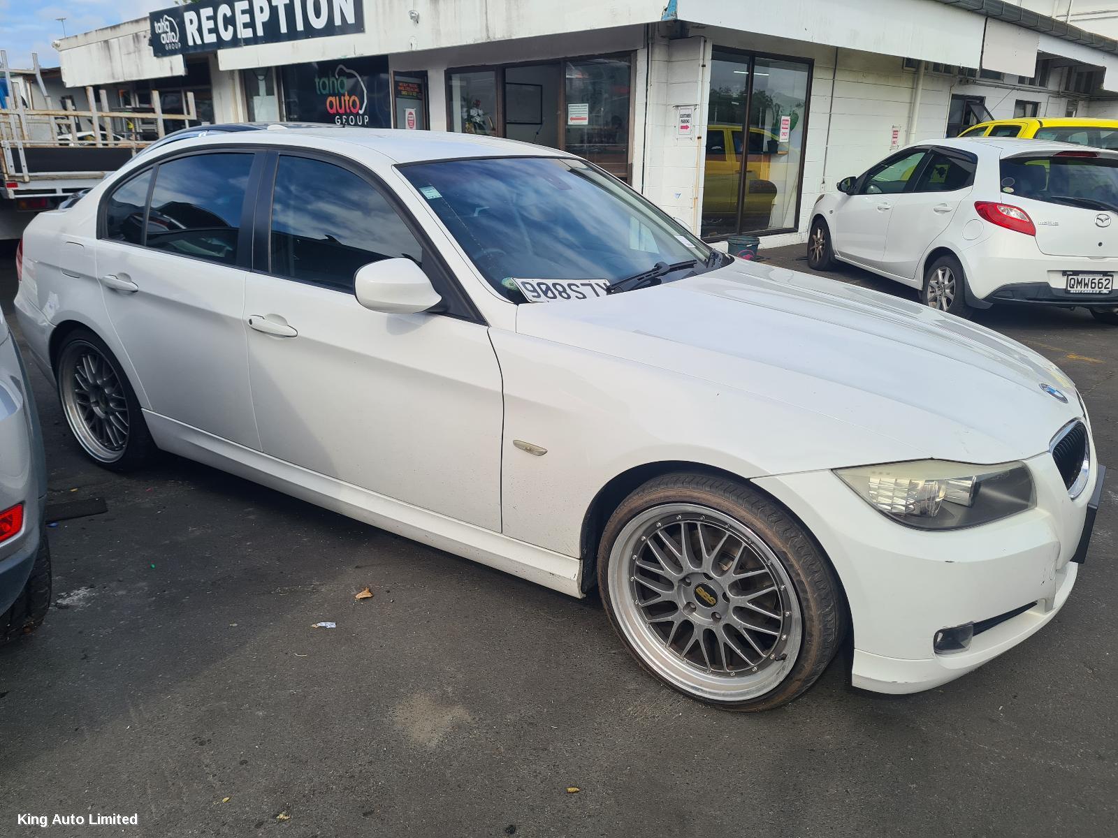 BMW 3 SERIES 2009 RIGHT_REAR_DOOR_SLIDING thumbnail 2