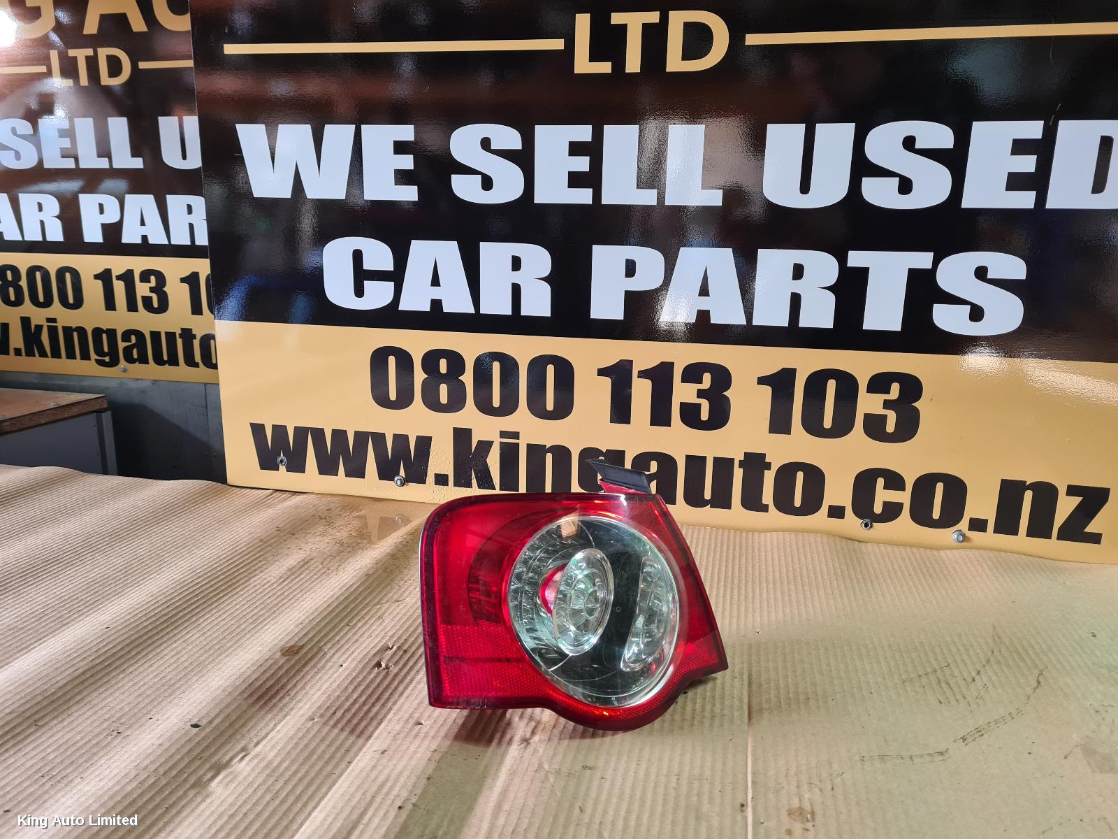 Volkswagen PASSAT 2006 Right Taillight thumbnail 1