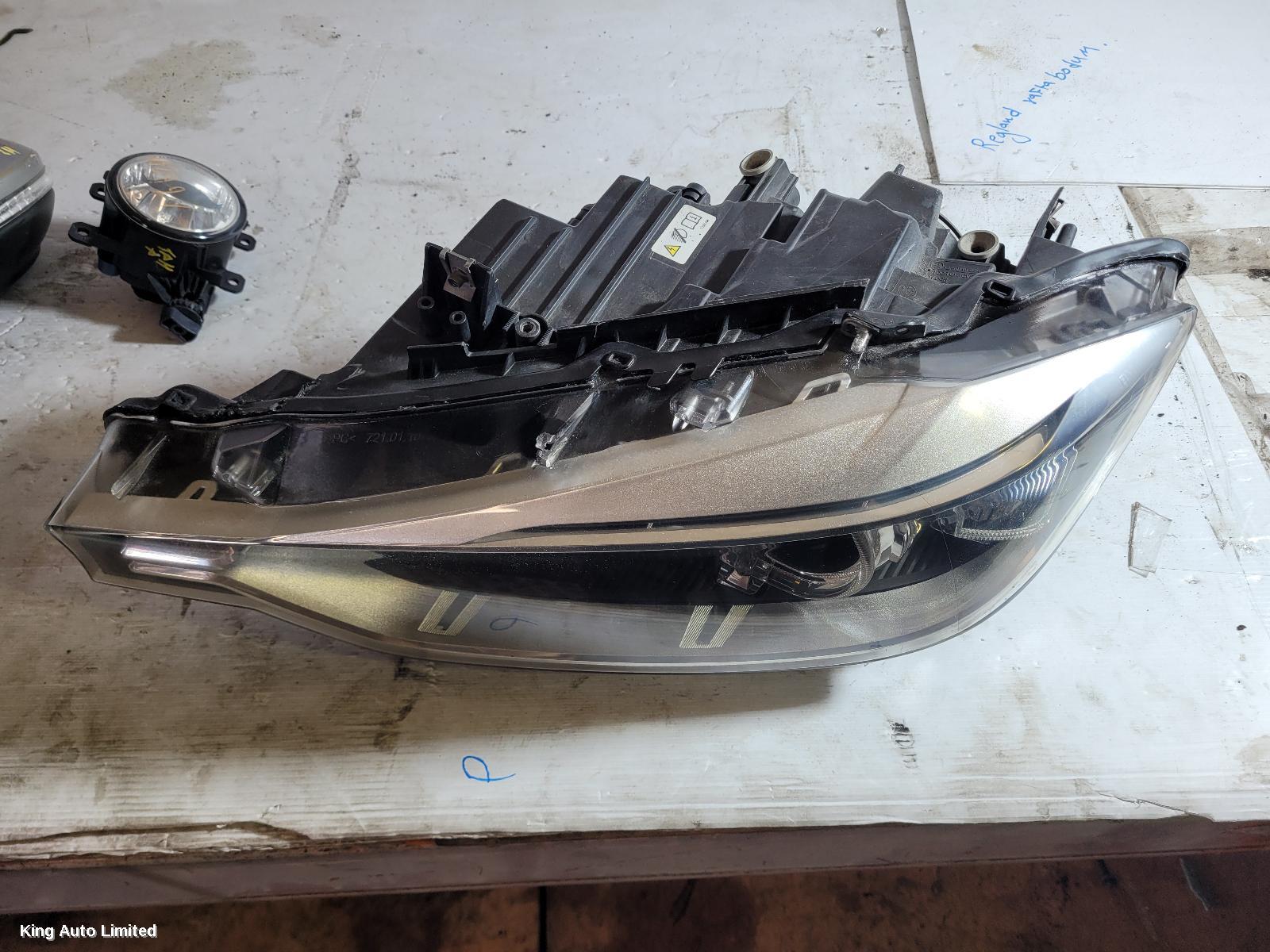 BMW 3 SERIES 2012 Left Headlamp thumbnail 3