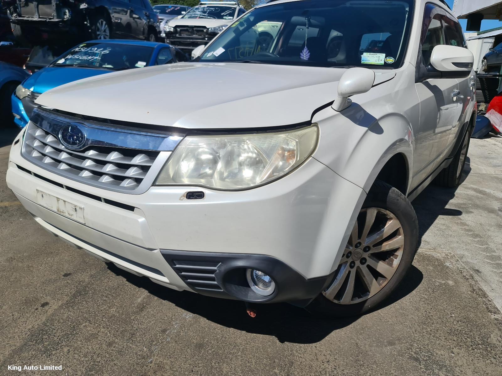 Subaru FORESTER 2011 Left Headlamp thumbnail 2