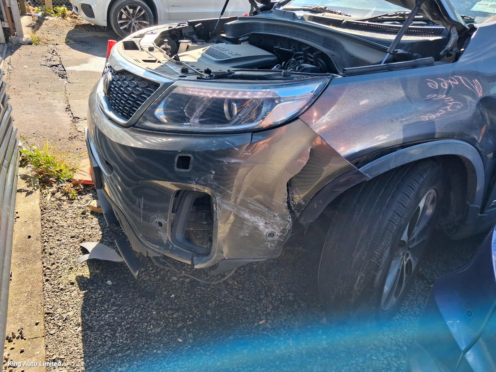 Kia SORENTO 2012 Right Taillight thumbnail 3