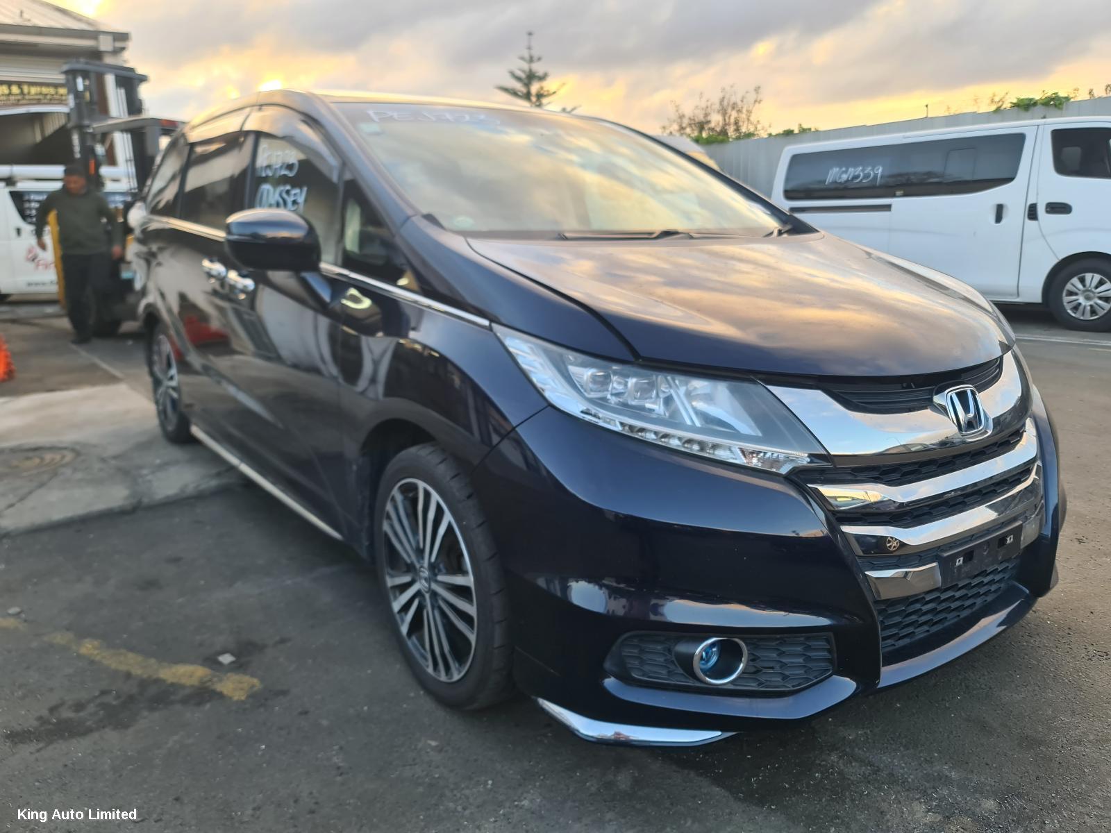 Honda ODYSSEY 2014 Front Bumper thumbnail 3
