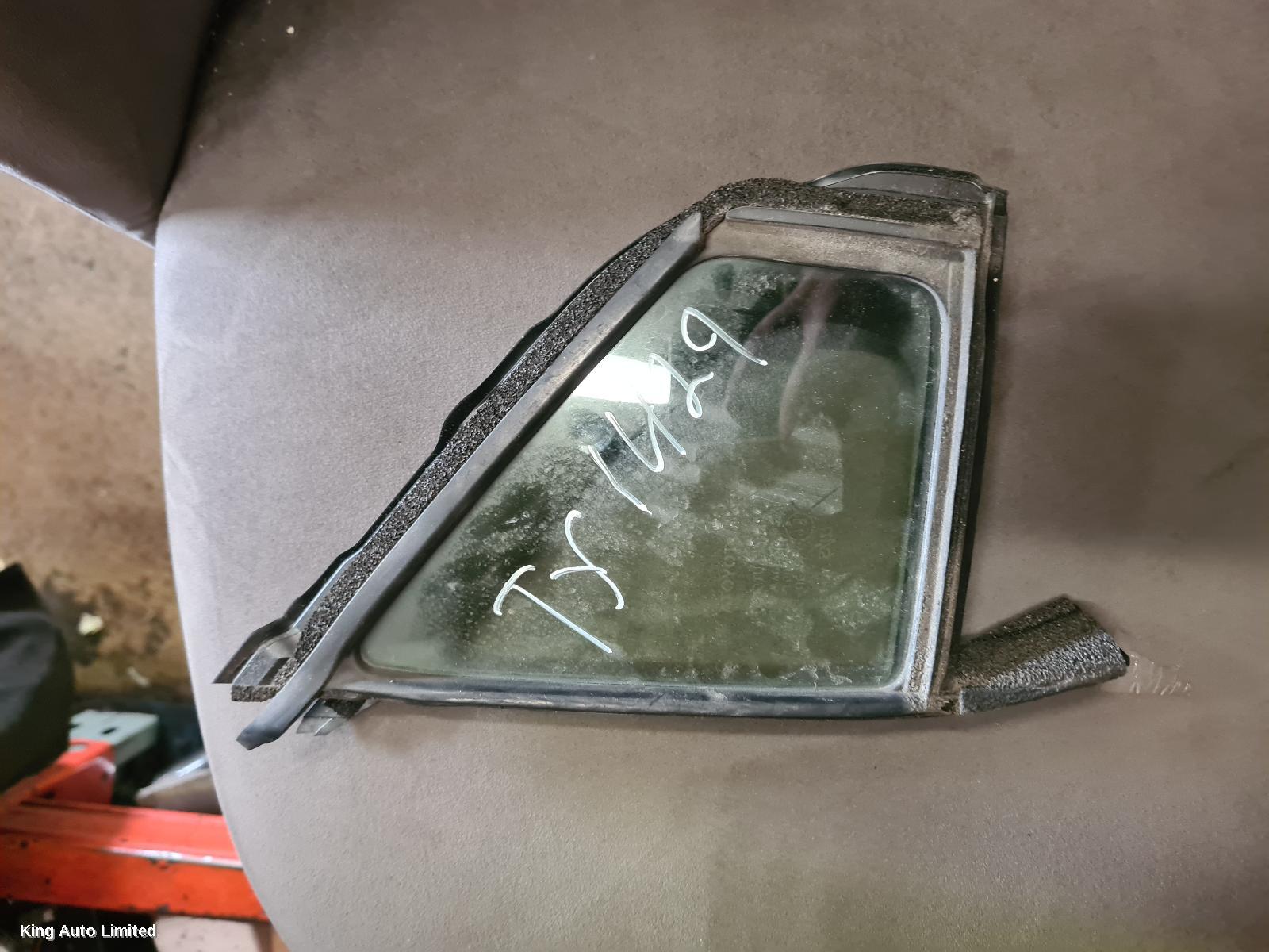 Toyota PRIUS 2013 Right Front 1/4 Door Glass thumbnail 1
