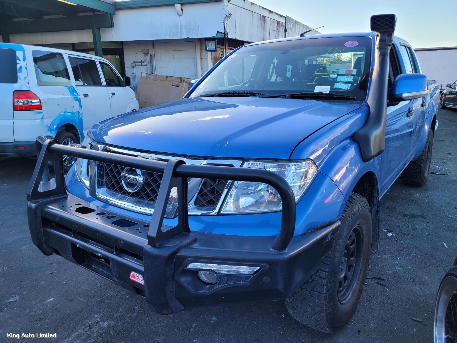 Nissan NAVARA 2013 Left Headlamp thumbnail 2