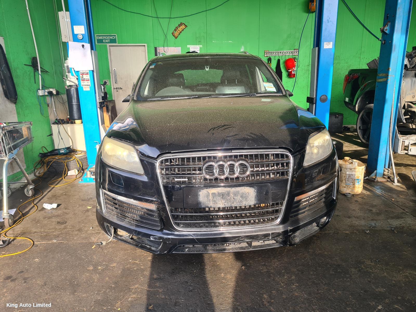 Audi Q7 2009 Front Bumper thumbnail 1