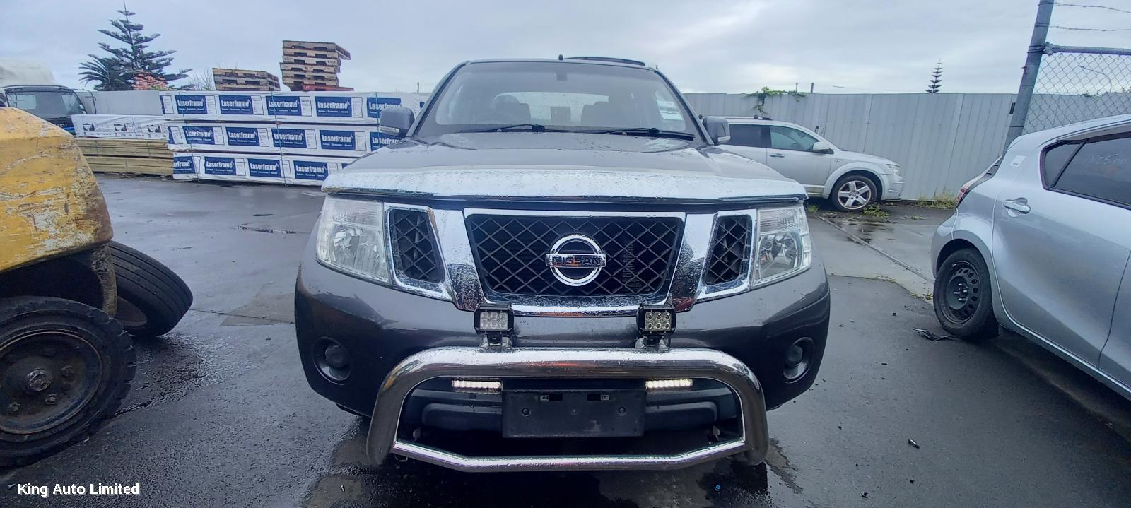 Nissan NAVARA 2013 Left Rear 1/4 Door Glass thumbnail 2