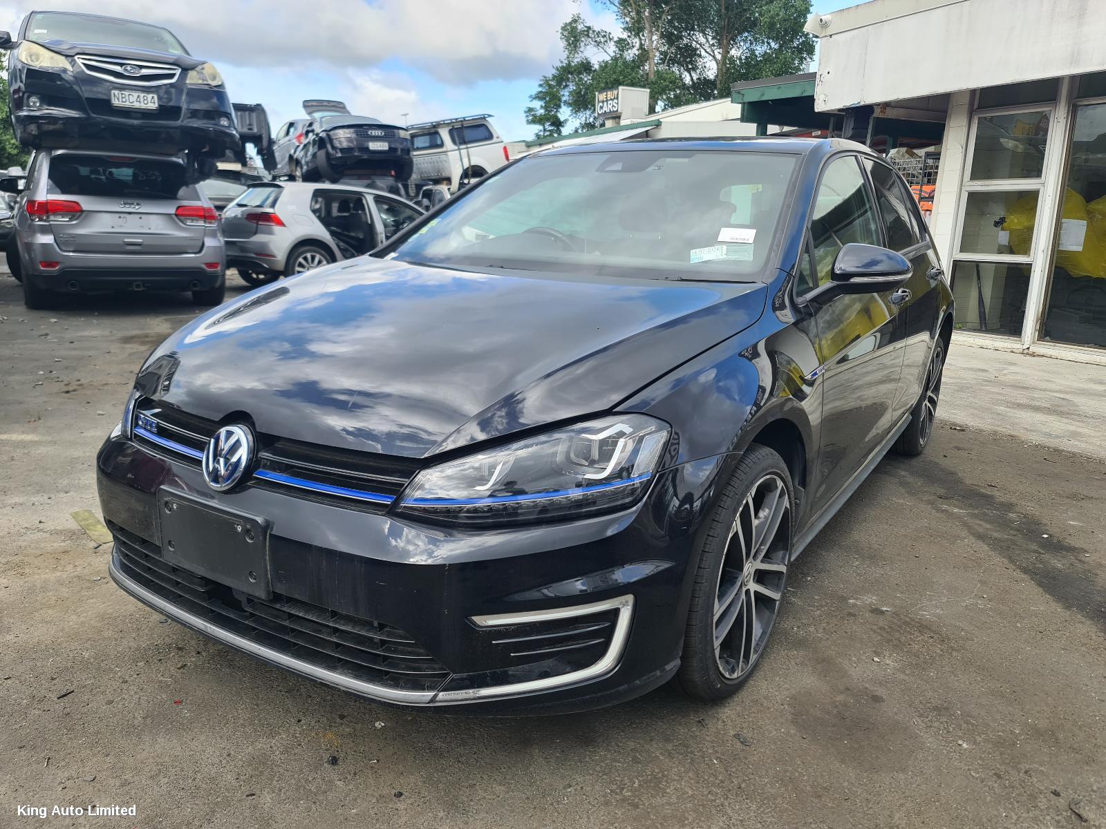 Volkswagen GOLF 2017 Left Headlamp thumbnail 2