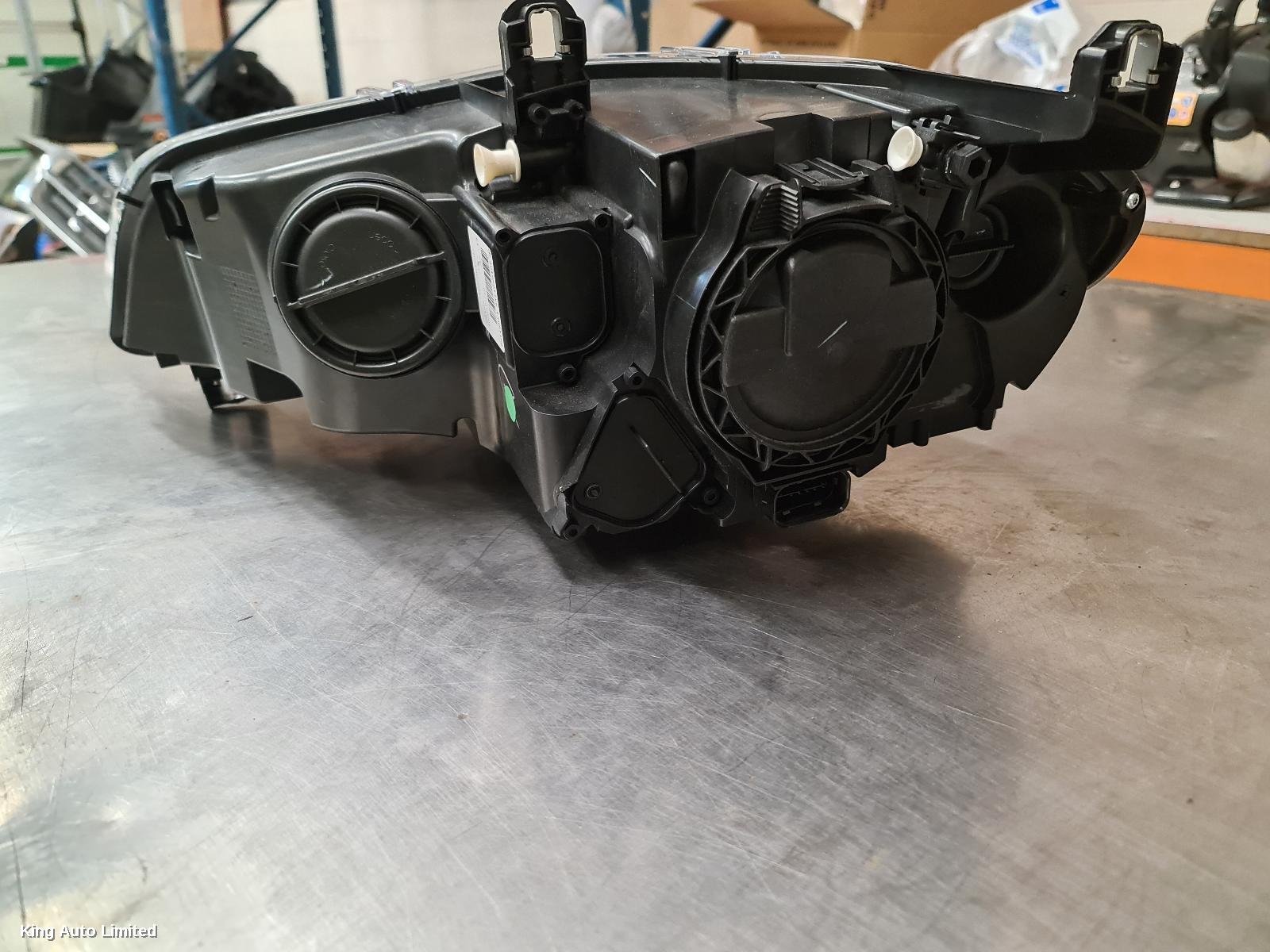 BMW X5 2010 Right Headlamp thumbnail 3