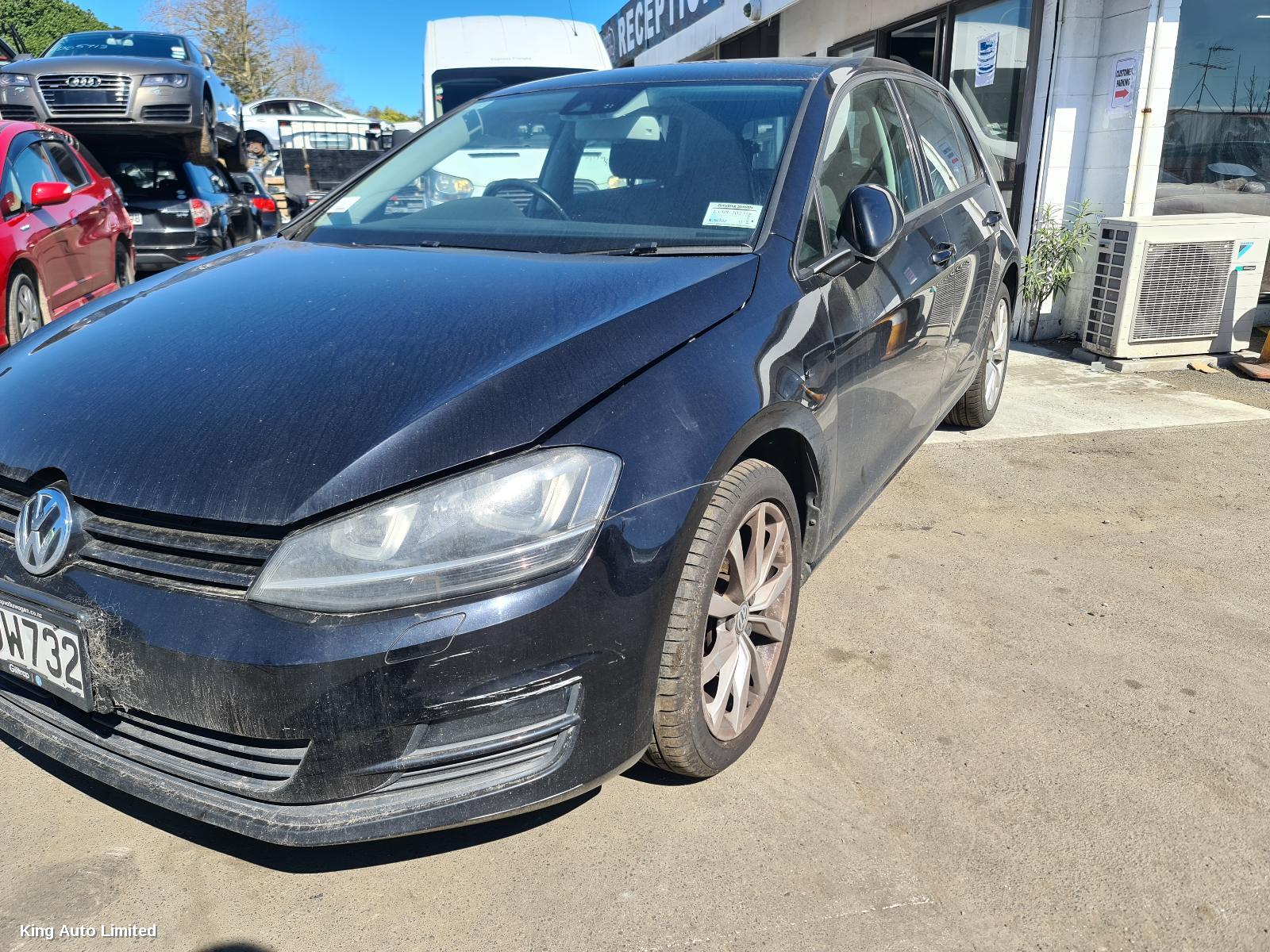 Volkswagen GOLF 2014 Grille thumbnail 2