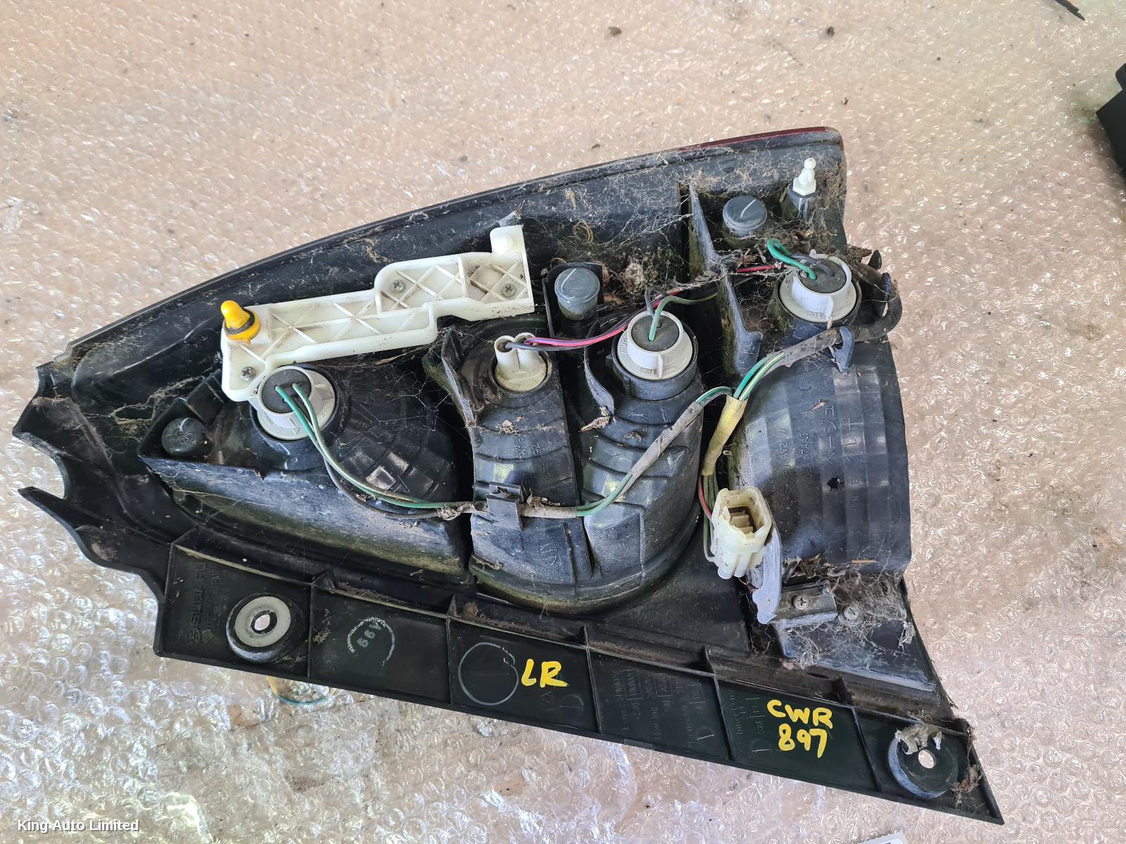 Subaru FORESTER 2005 Left Taillight thumbnail 2