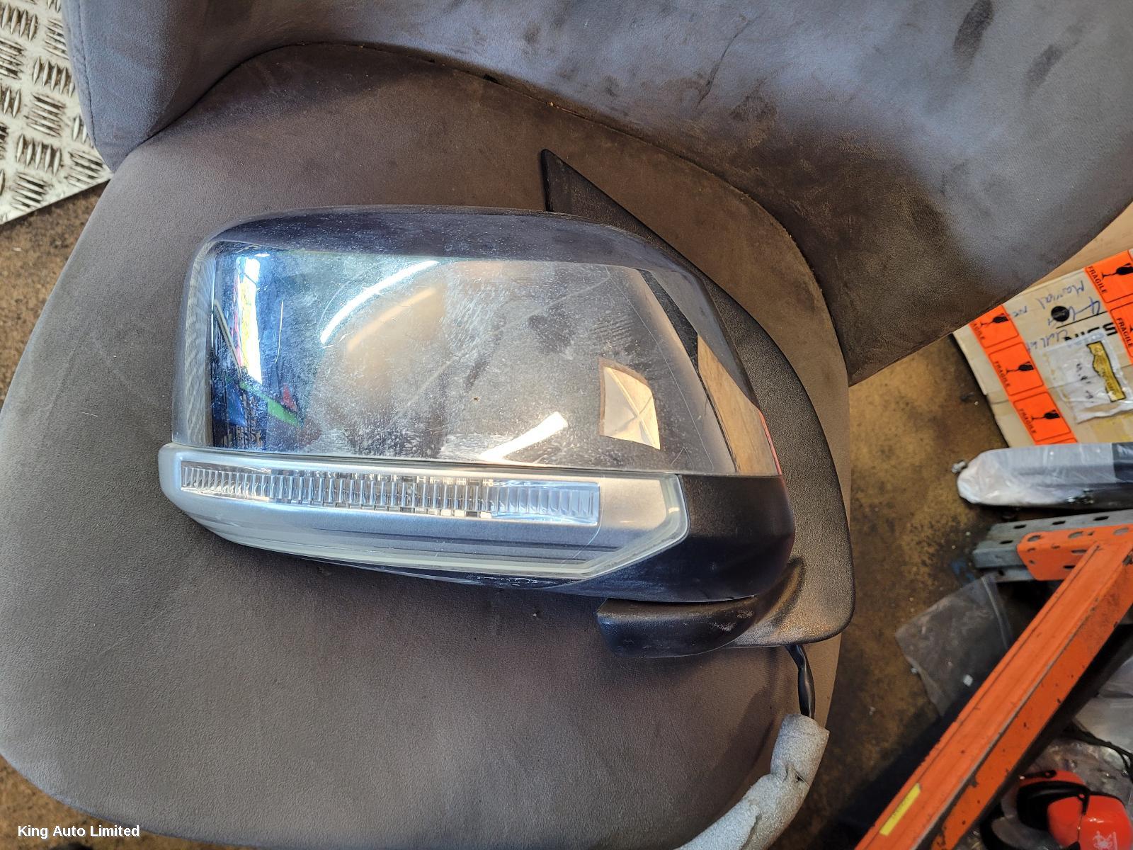 Nissan NAVARA 2012 Right Door Mirror thumbnail 1