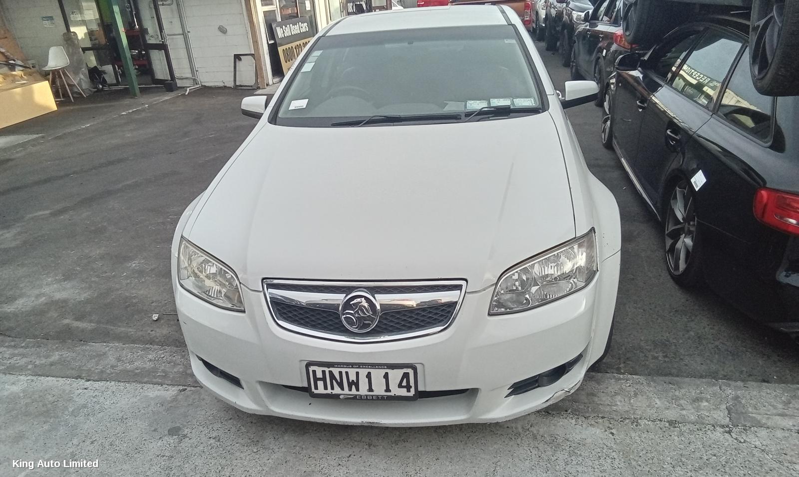 Holden COMMODORE 2011 Right Headlamp thumbnail 1