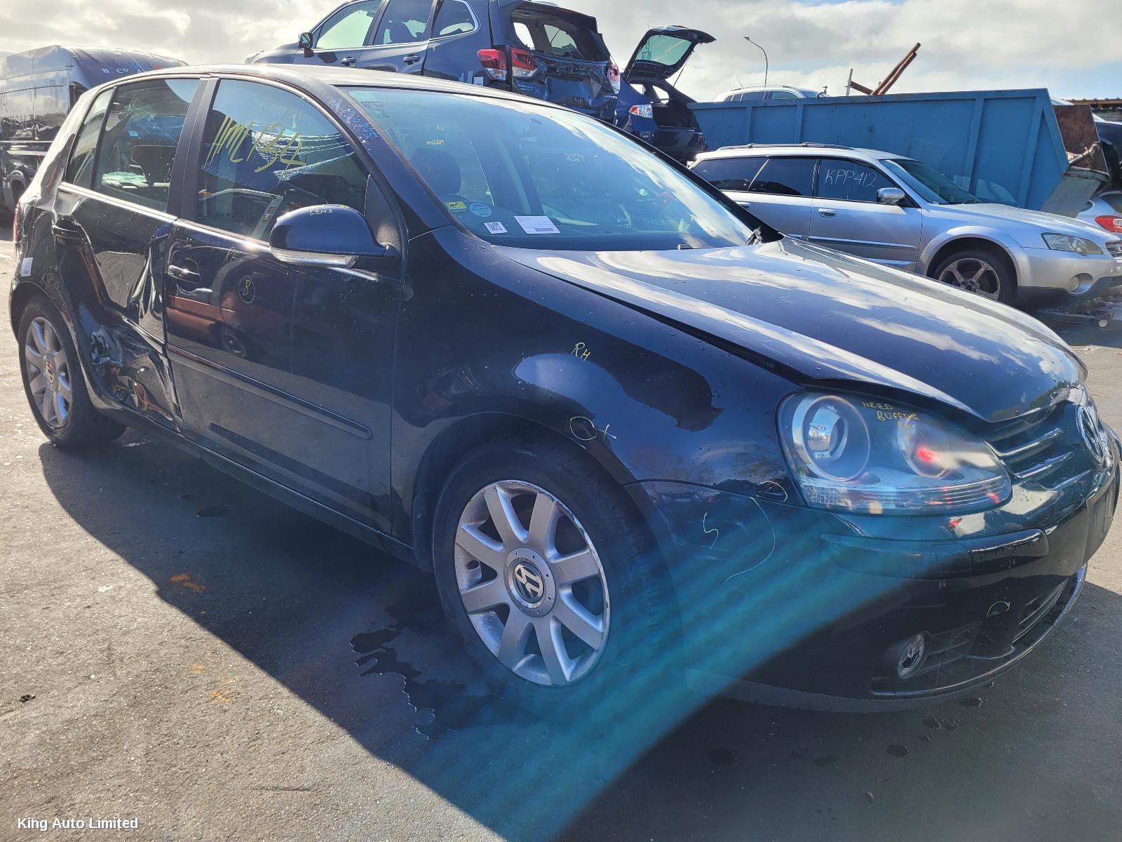 Volkswagen - Volkswagen GOLF 2007 Bonnet