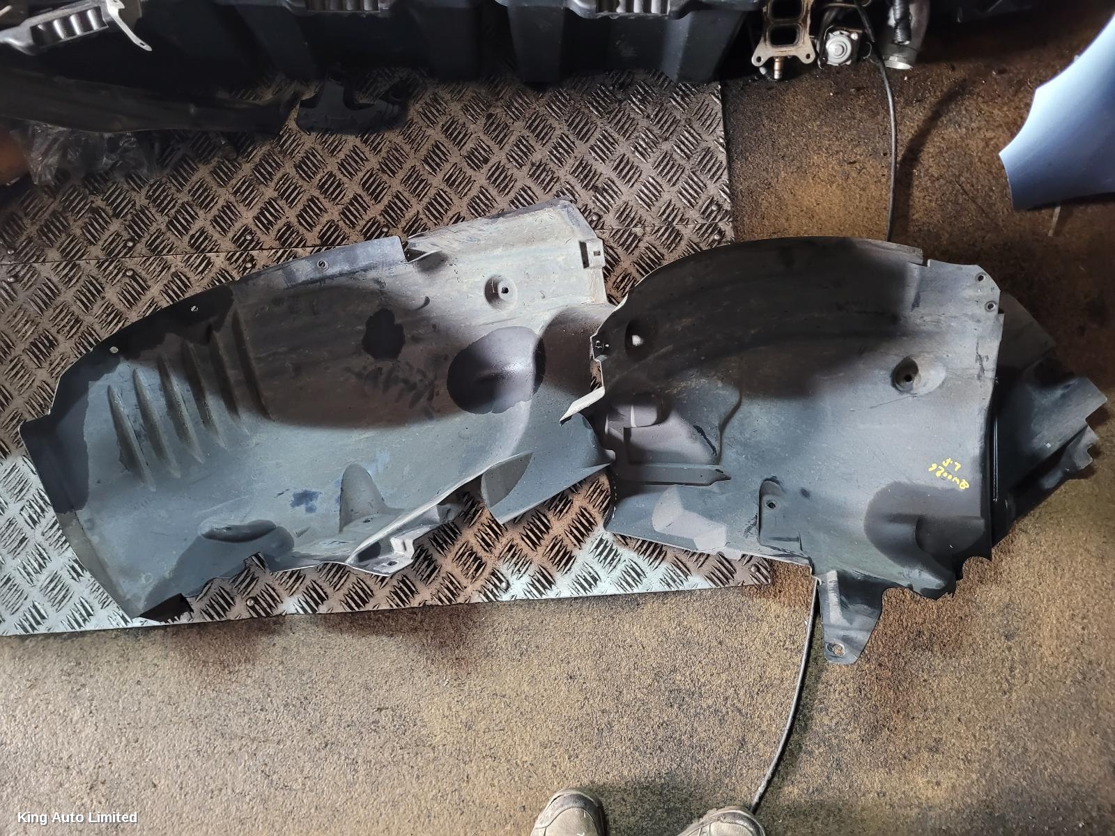 Mercedes-Benz - Mercedes-Benz C CLASS 2008 Left Guard Liner