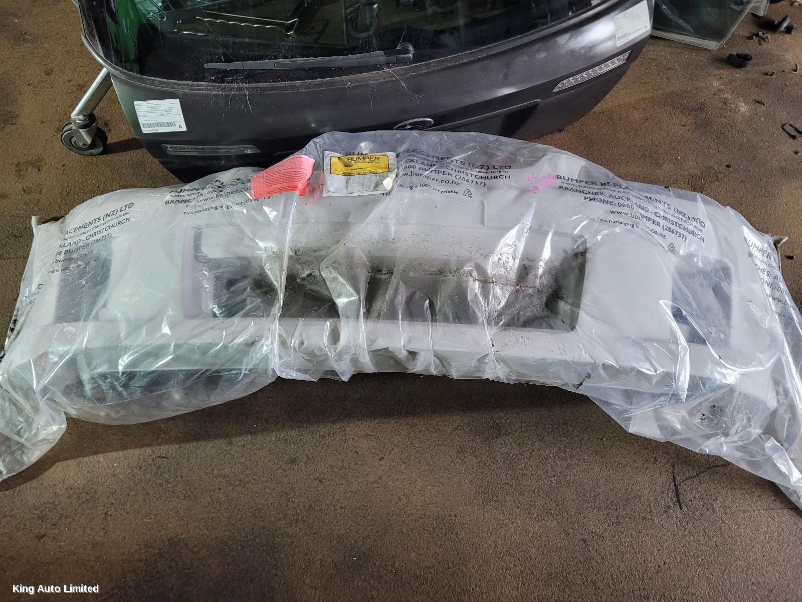 Holden COMMODORE 2007 Front Bumper thumbnail 1