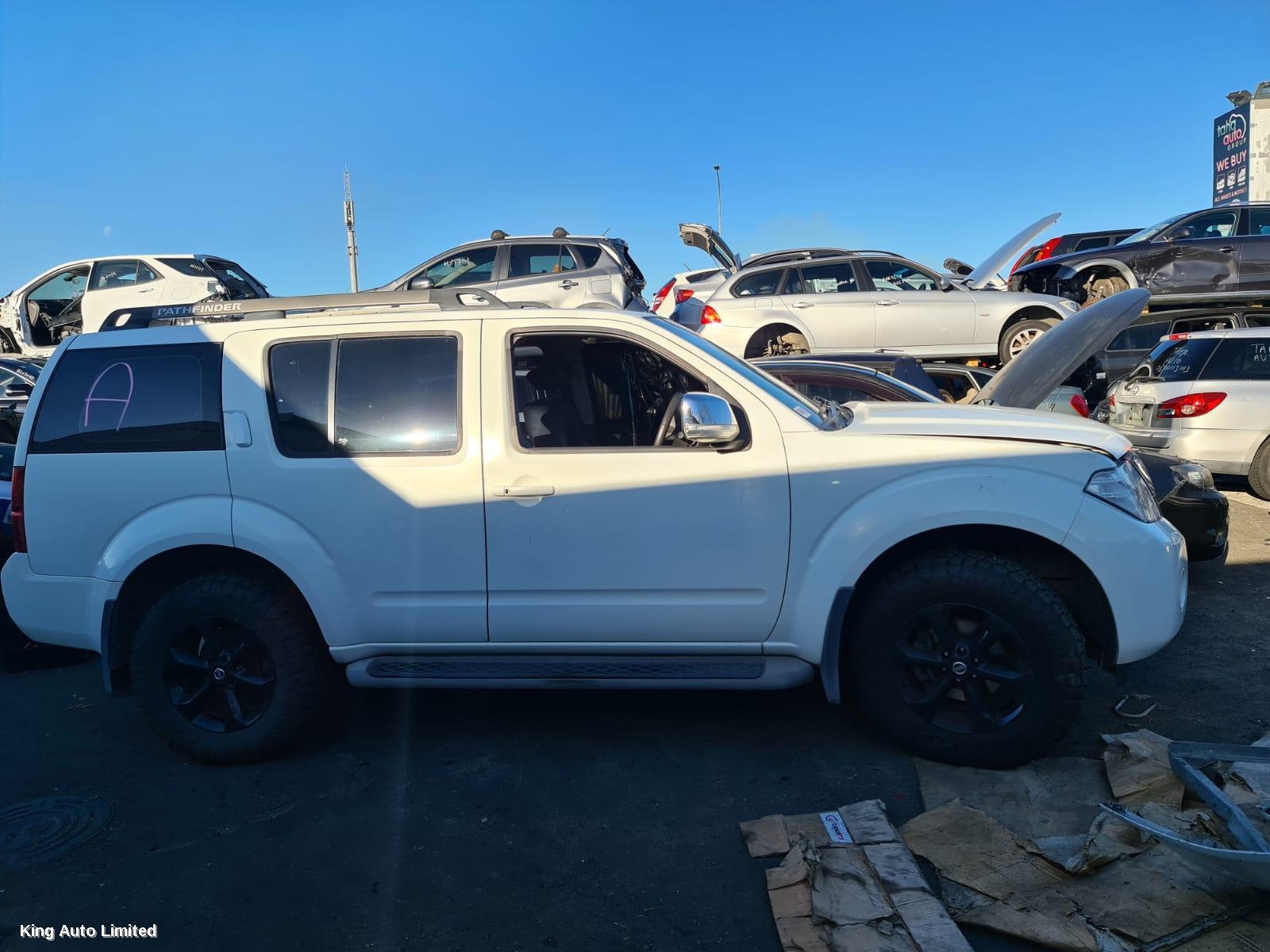 Nissan PATHFINDER 2013 Right Front Window Reg/Motor thumbnail 2