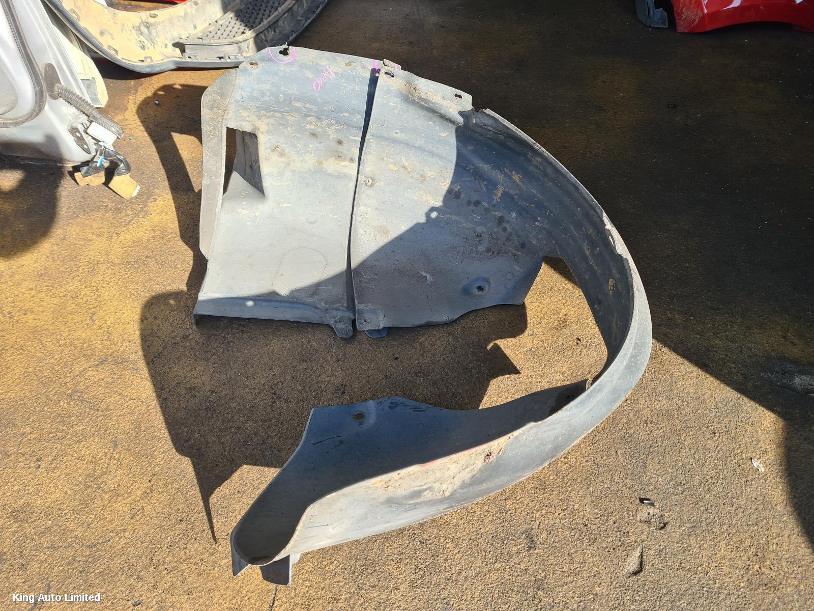 Volkswagen GOLF 2009 Left Guard Liner thumbnail 1
