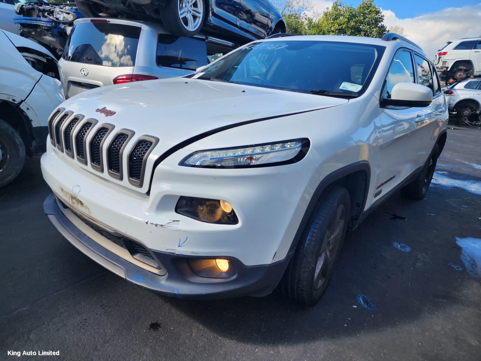 Jeep CHEROKEE 2017 Left Door Mirror thumbnail 3