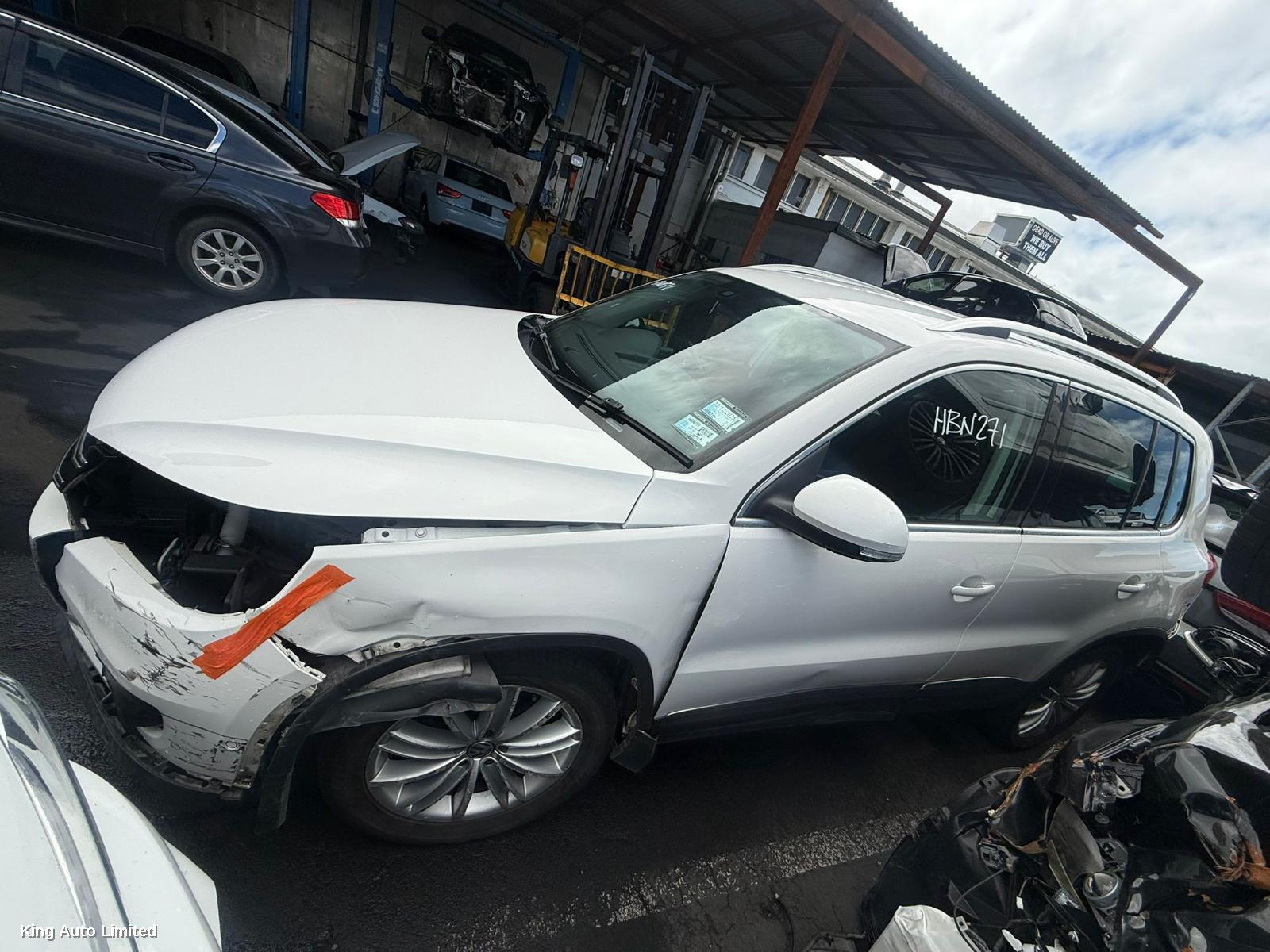 Volkswagen TIGUAN 2013 Rear Bumper thumbnail 2