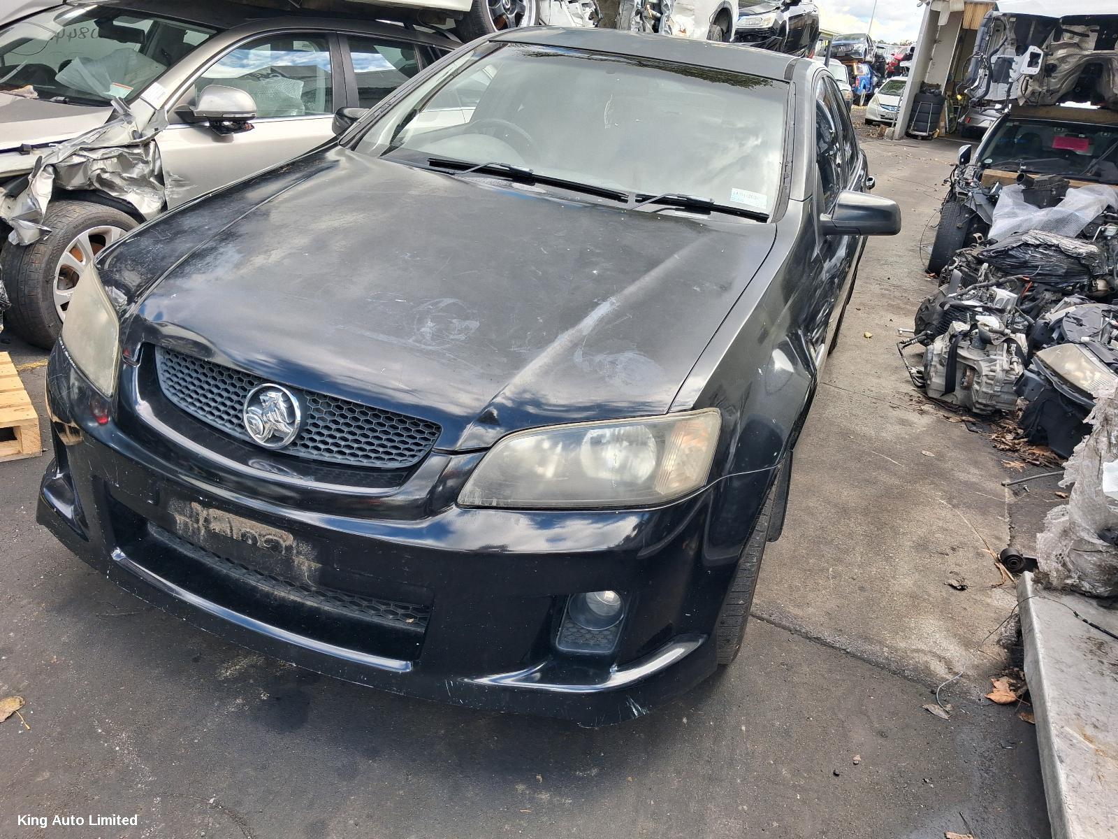Holden COMMODORE 2008 Right Headlamp thumbnail 3