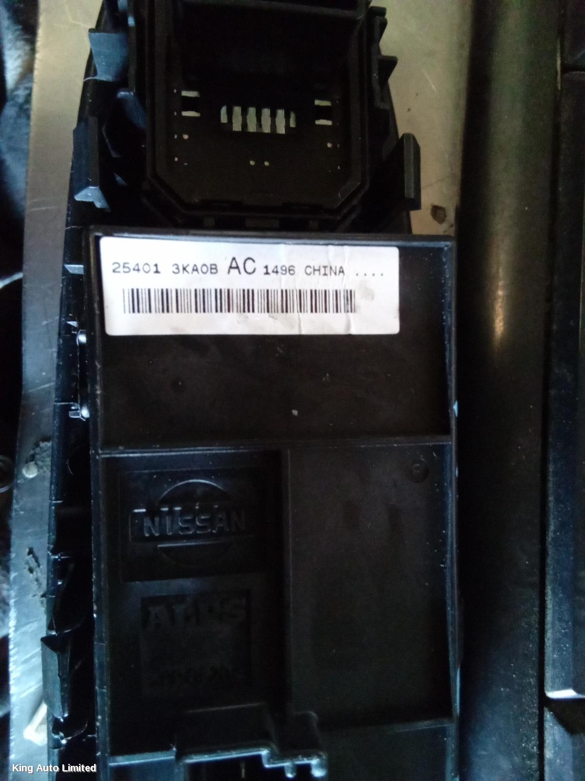 Nissan PATHFINDER 2017 Pwr Dr Wind Switch thumbnail 3