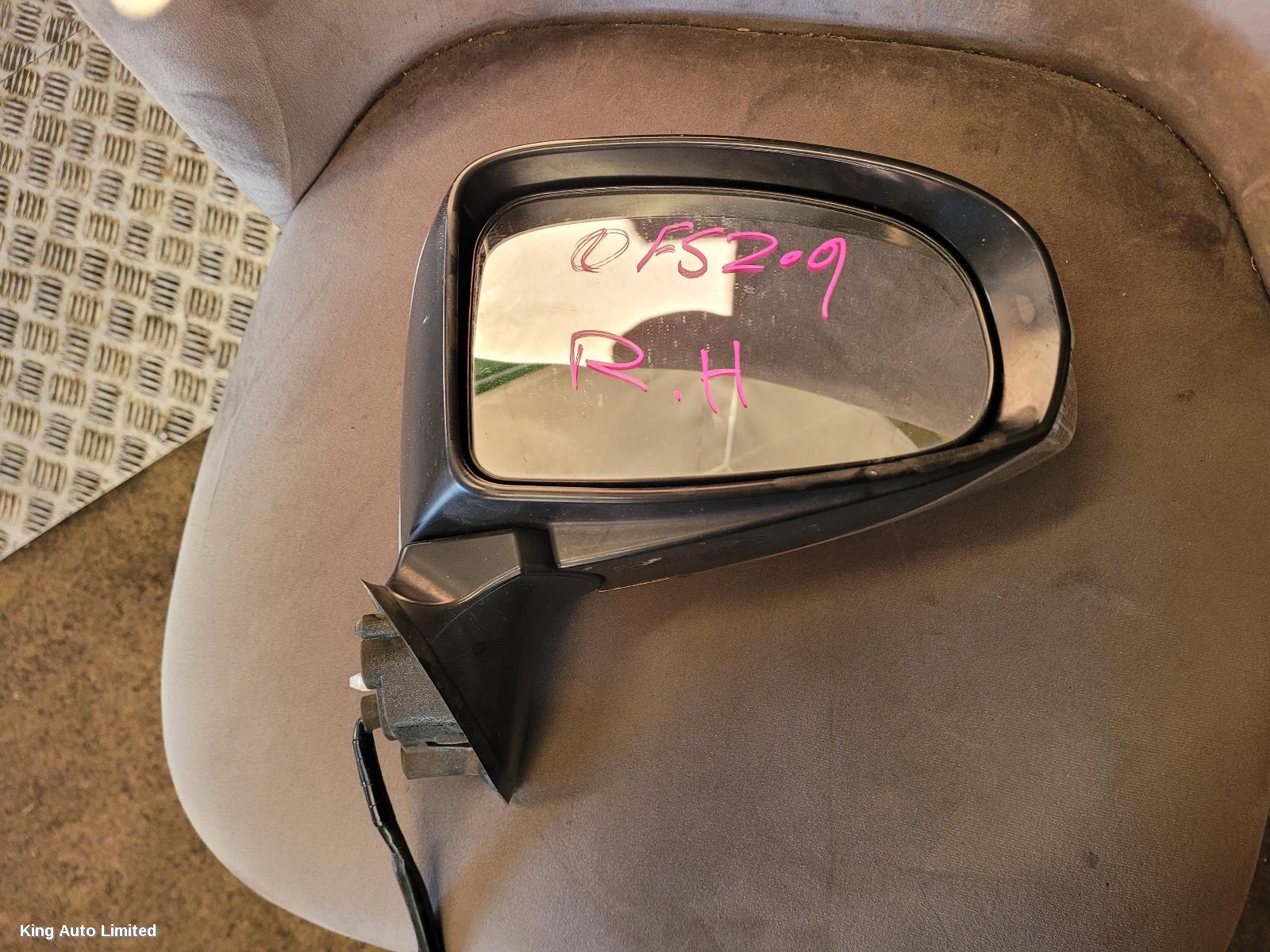 Toyota - Toyota PRIUS 2010 Right Door Mirror